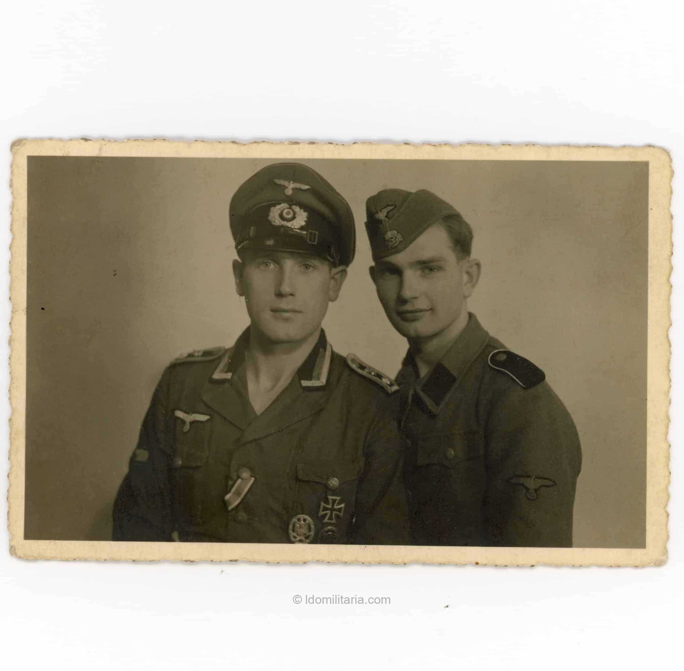 Portrait picture with SS-Schütze and Heer Feldwebel with Panzer Vernichtingabzeichen - Hymmen & Co GAB in wear!