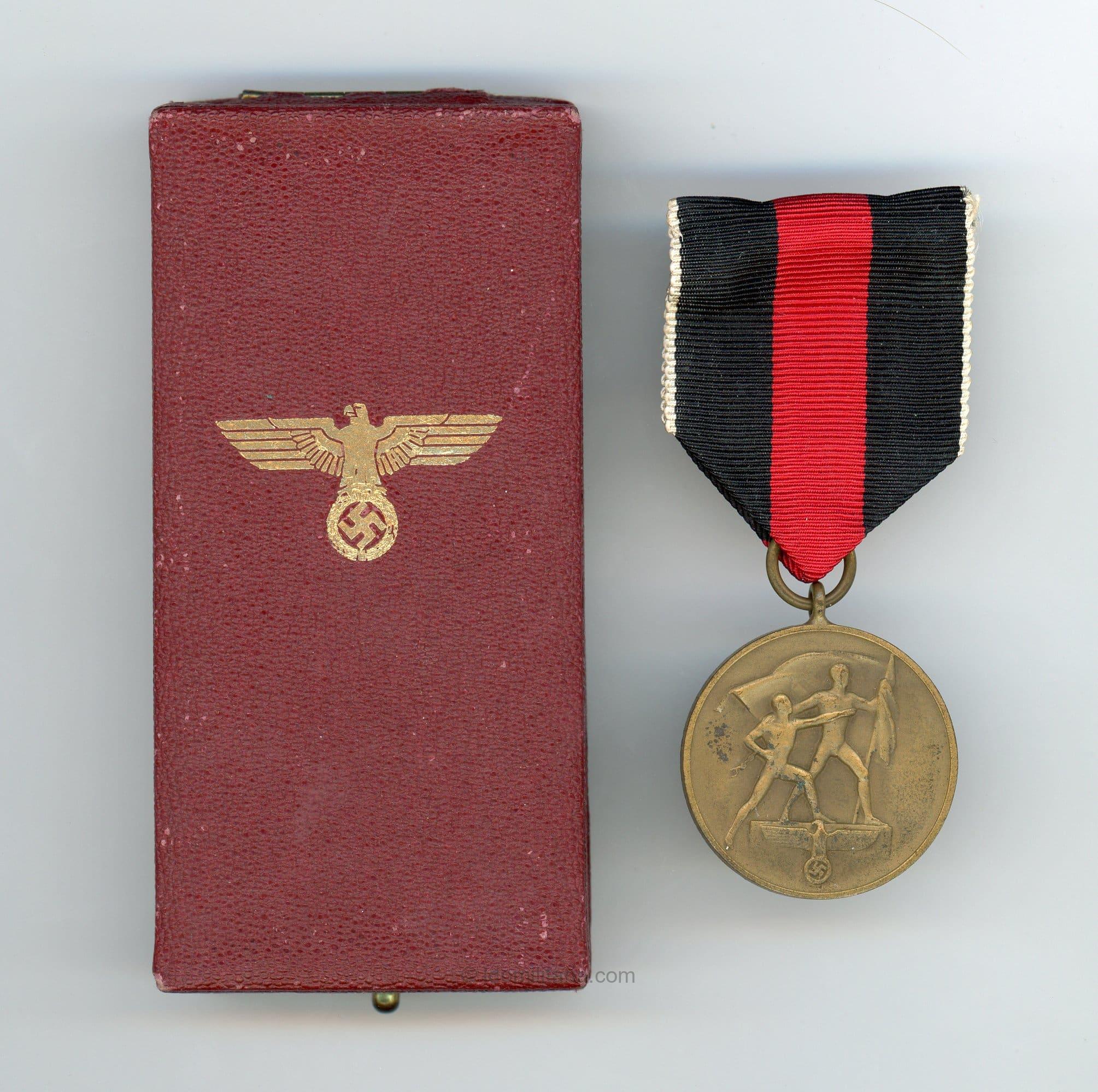 Sudetenland medal with case