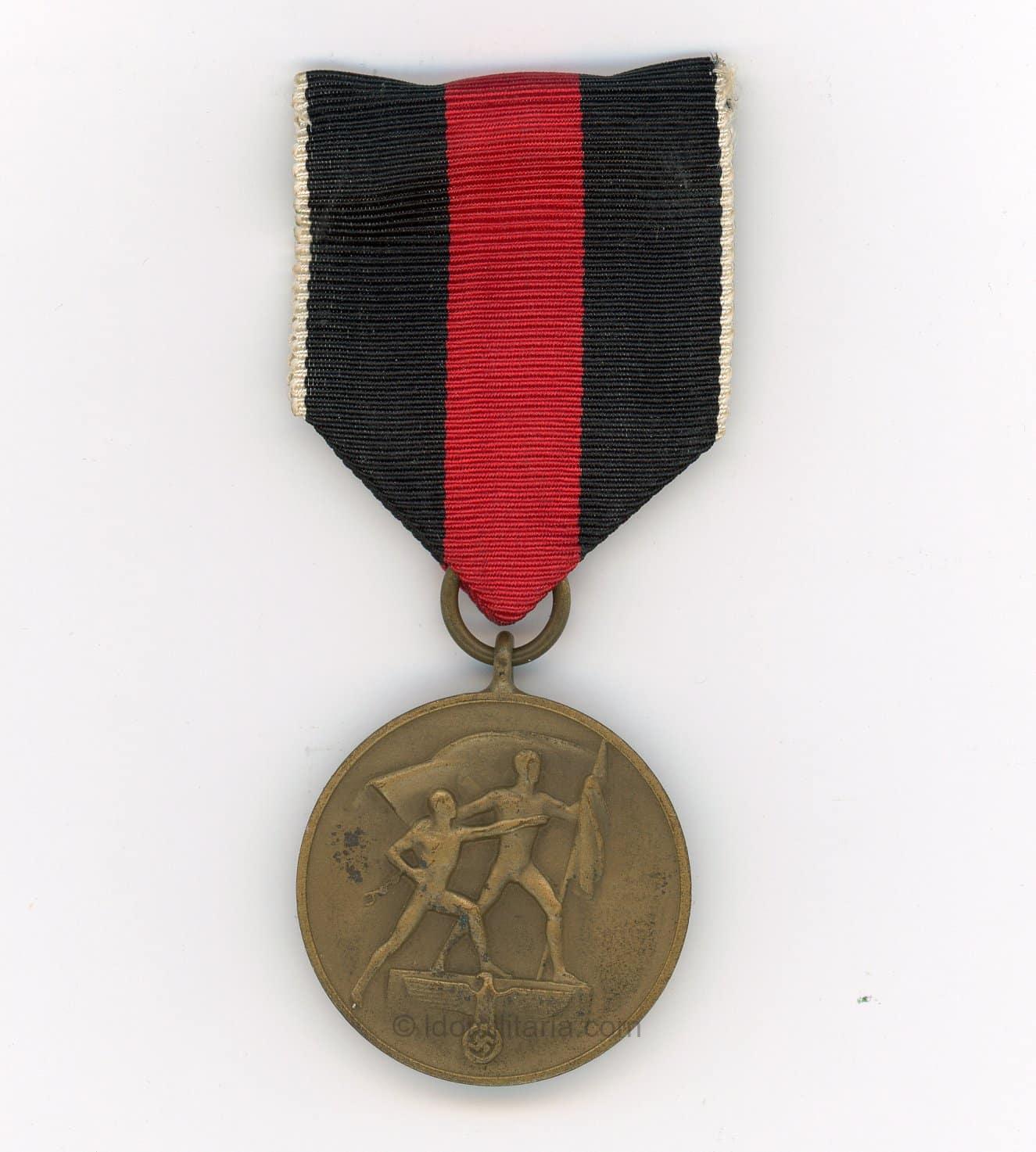 Sudetenland medal with case - Image 4