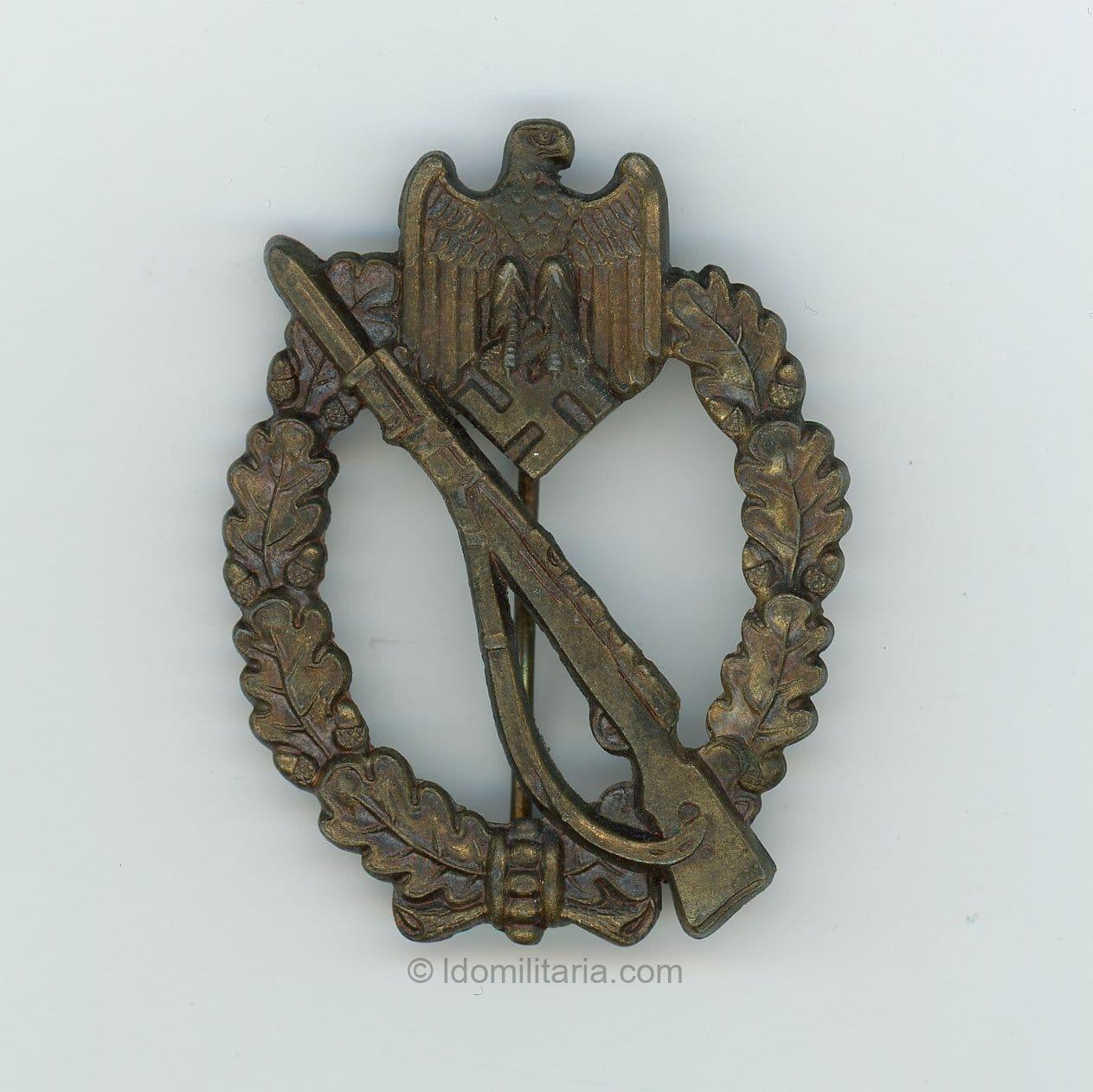 Infantry assault badge in bronze marked 4 - Assmann & Söhne, Lüdenscheid