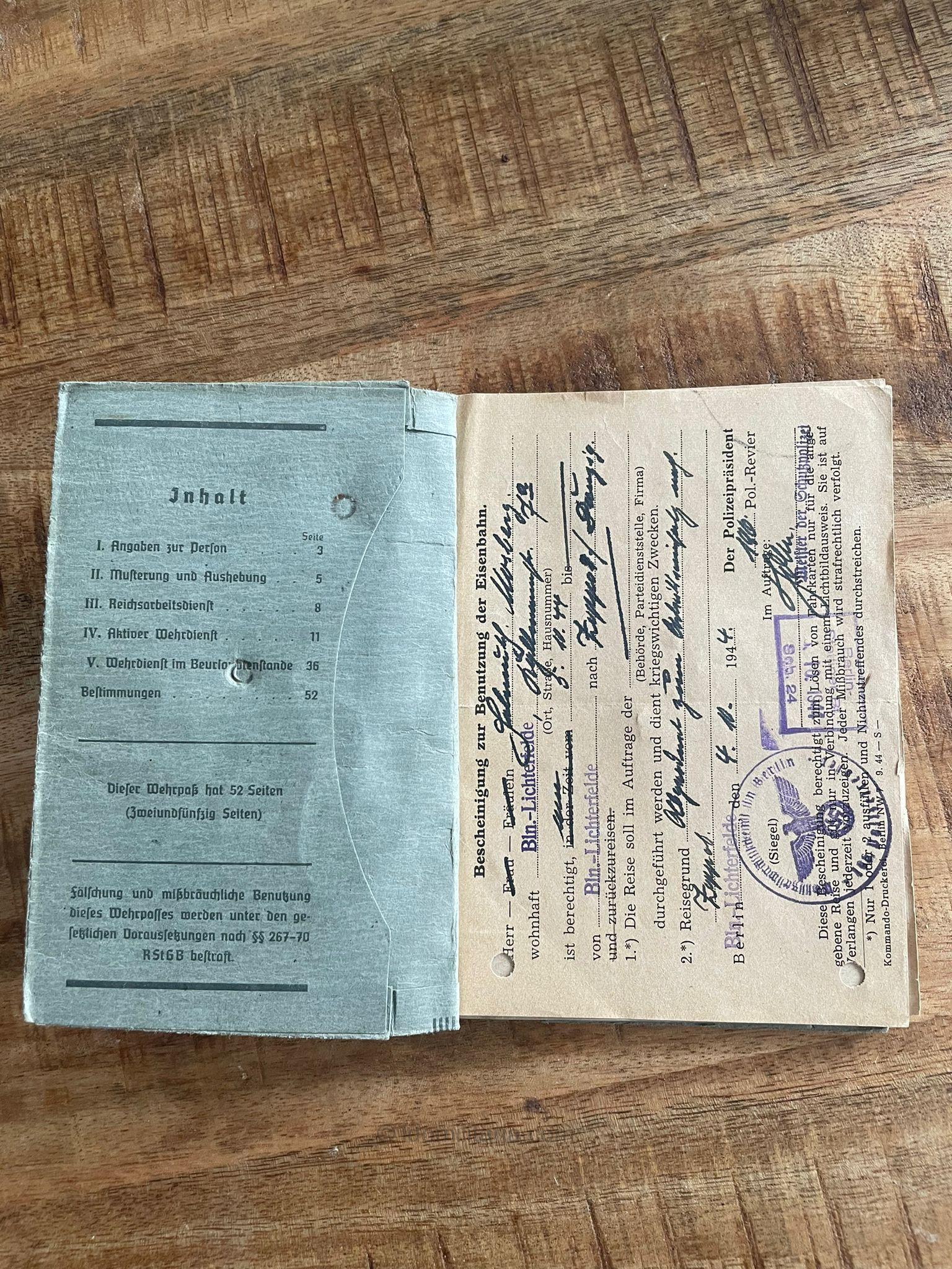 Kriegsfreiwilge HJ Gebietstab 37 ''Danzig-Westpreußen'' Wehrpass, Travel pass + cover - Citations to a Shanghai visit! - Image 6