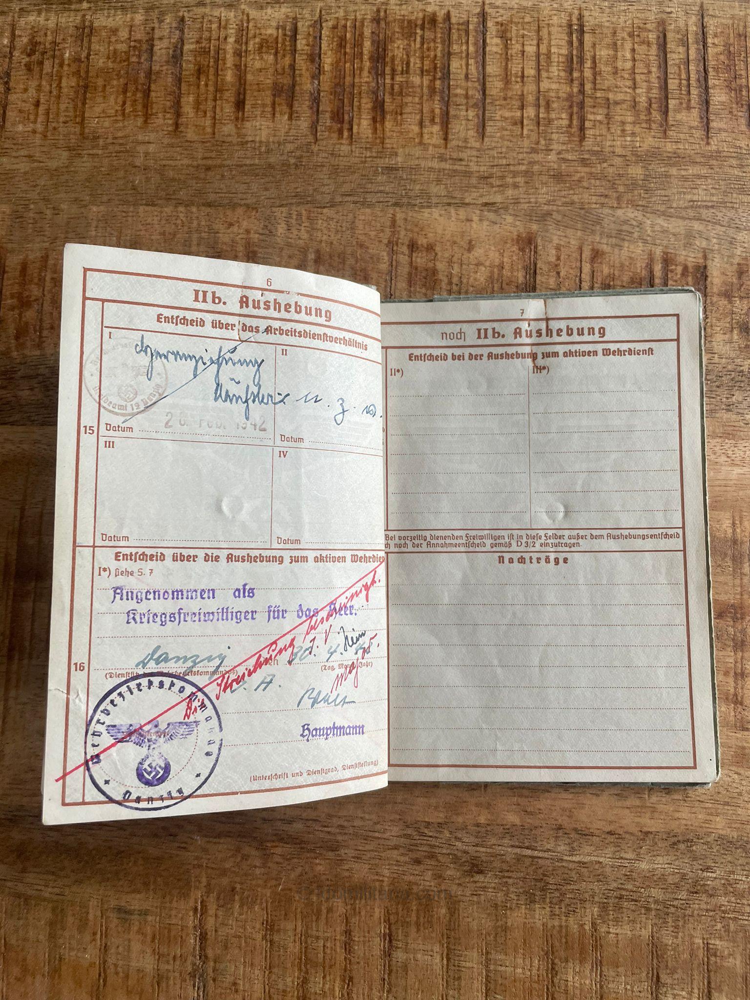 Kriegsfreiwilge HJ Gebietstab 37 ''Danzig-Westpreußen'' Wehrpass, Travel pass + cover - Citations to a Shanghai visit! - Image 8