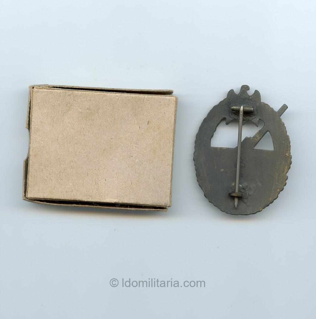 Kriegsmarine Coastal Artillery badge with matching Carton - Friedrich Linden, Lüdenscheid - Image 2