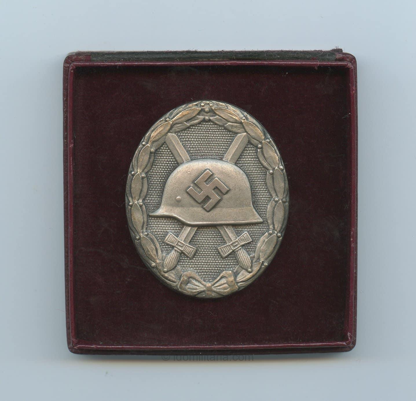 Wound badge in silver + case - Hauptmünzamt Wien - Image 2