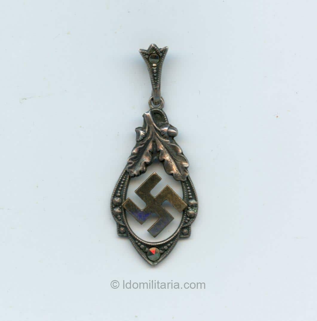 Third Reich period jewelry pendant