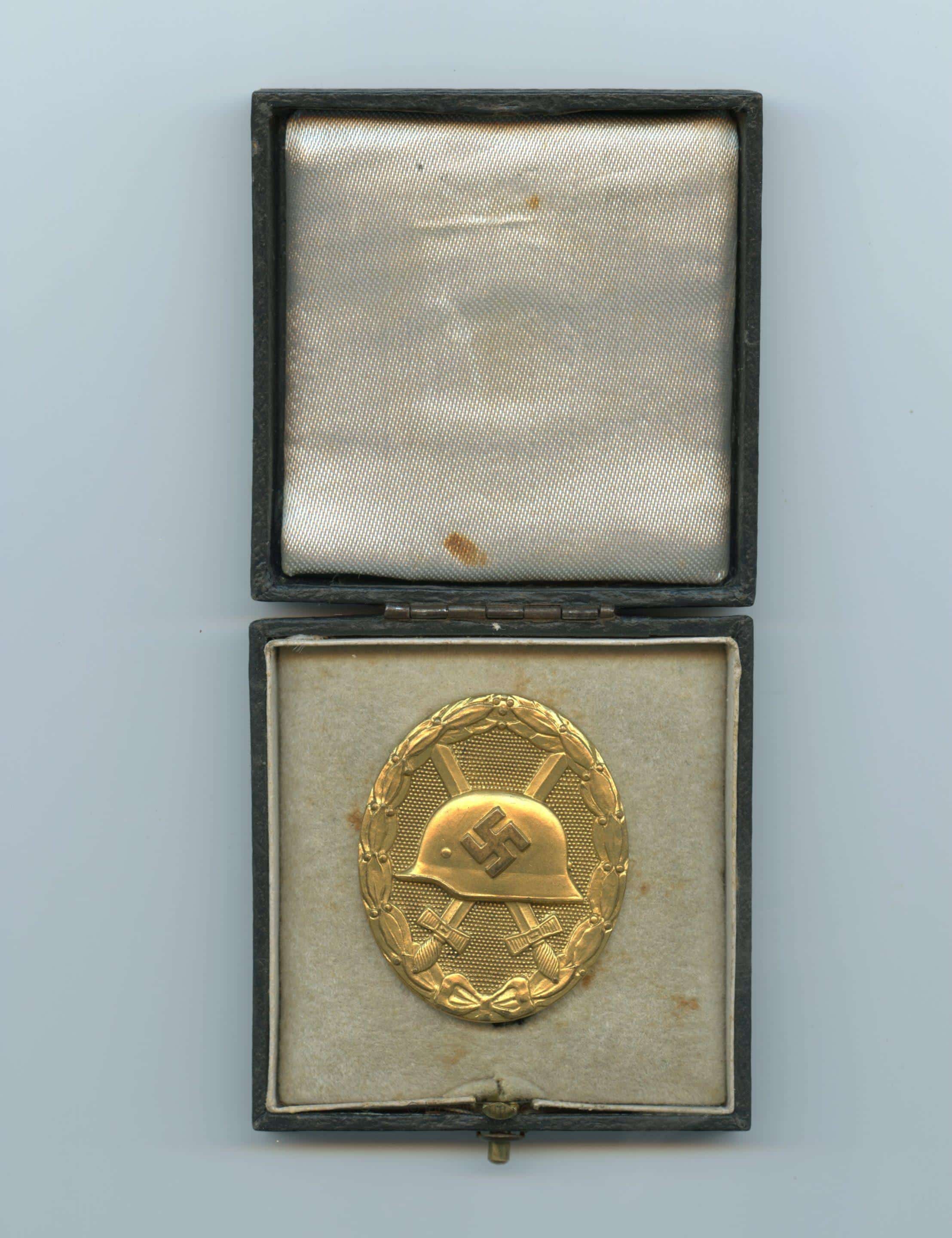 Wound badge in gold marked 30 + Case - Hauptmünzamt, Wien - Image 3