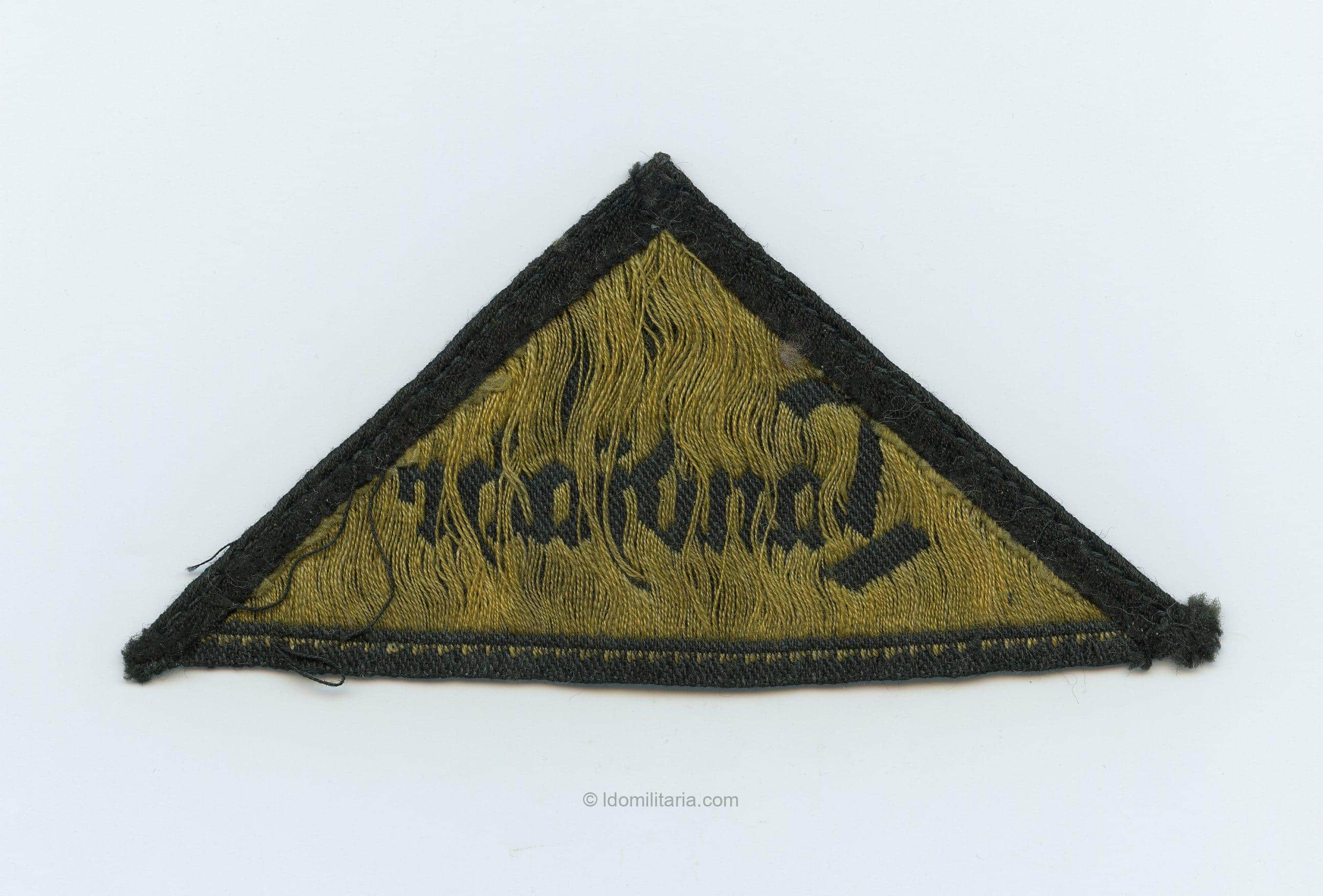 Rare early black HJ Landjahr district triangle - Image 2