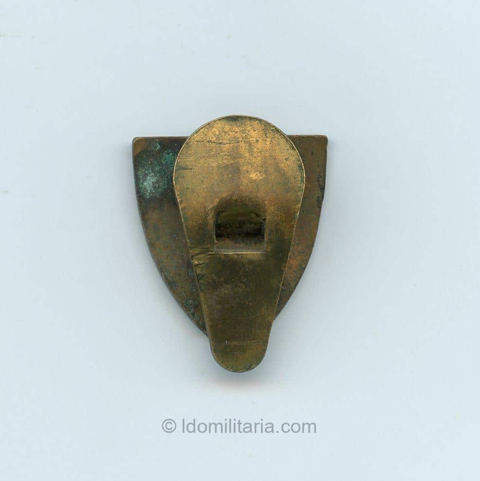 Rare Hungarian Levente Association membership badge buttonhole type - Image 2