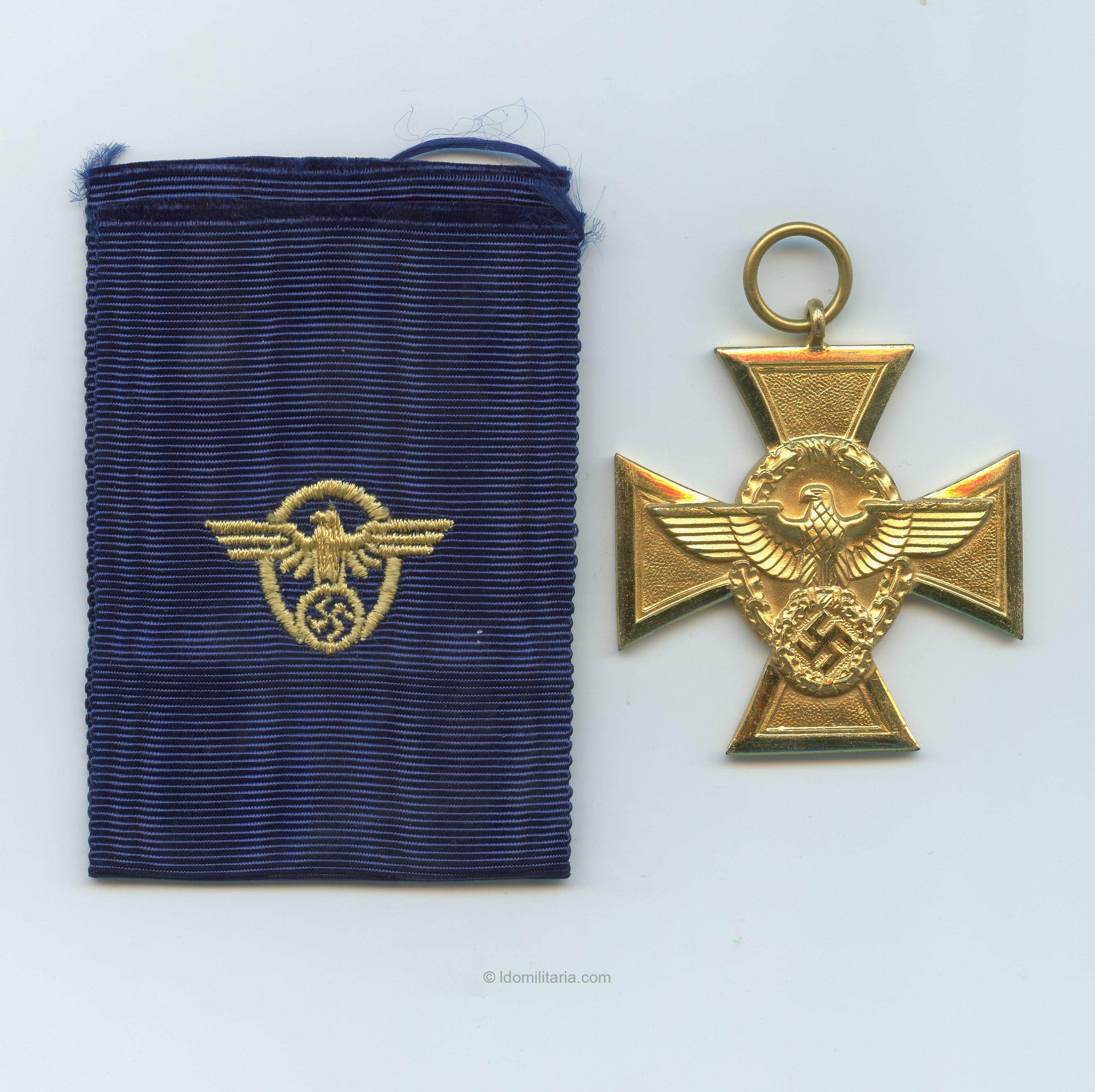 25 year police service medal in gold with ribbon - Mint