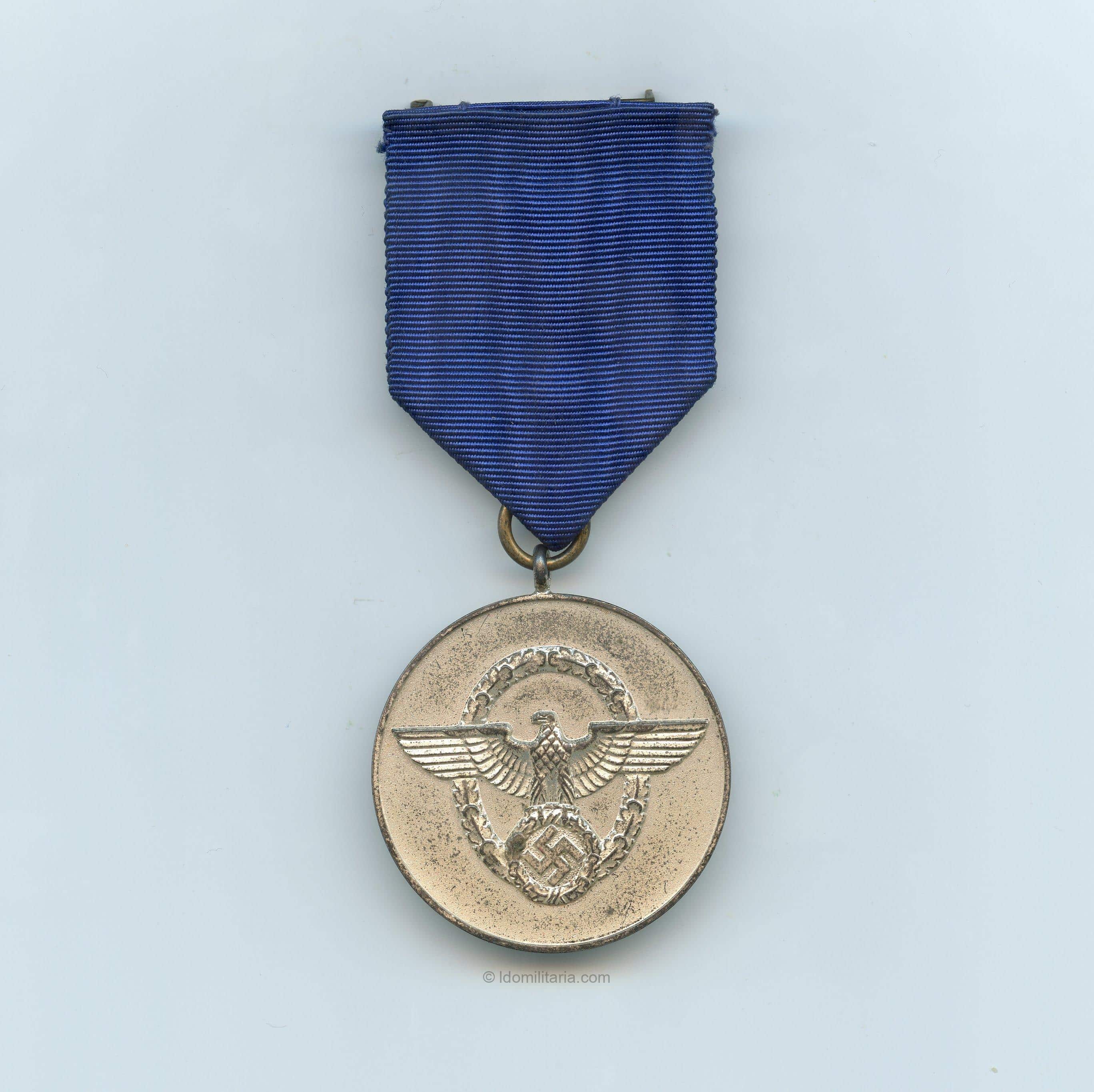 Police 8 year service medal