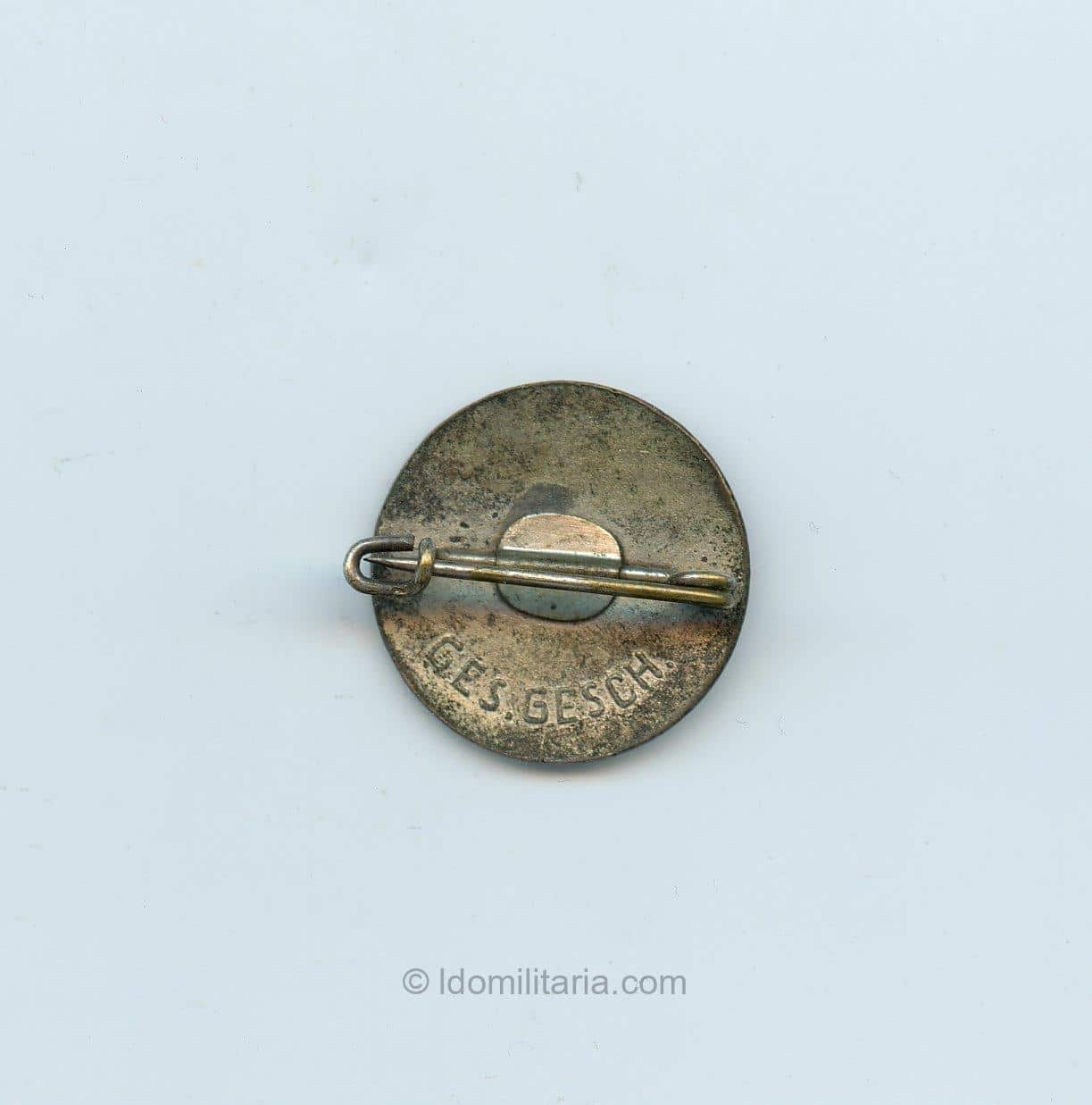 NSDAP Nun Erst Recht slogan badge - Ges. Gesch. - Image 2