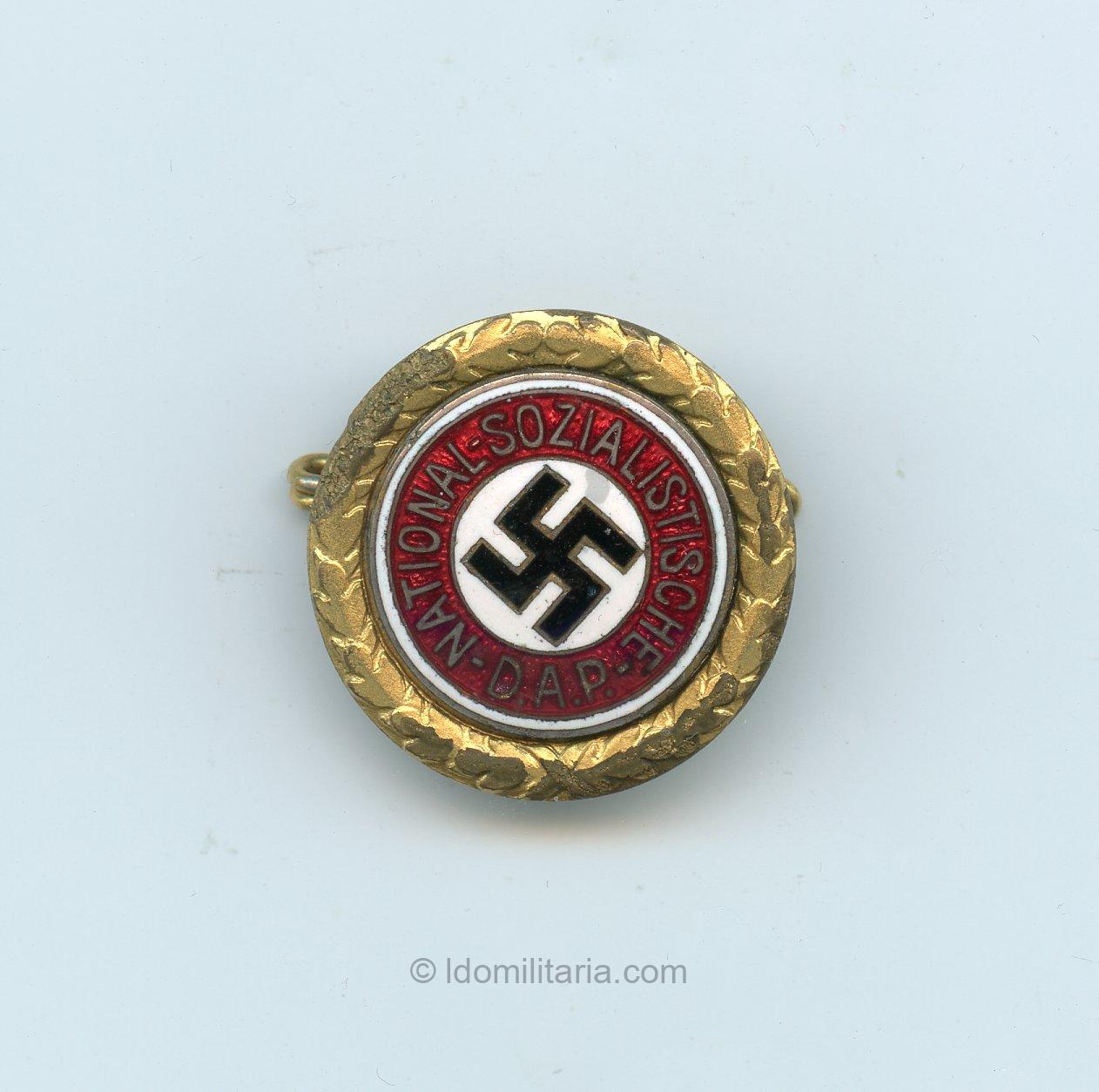 Golden NSDAP Membership Badge ”21576” small sized – Deschler & Sohn, München