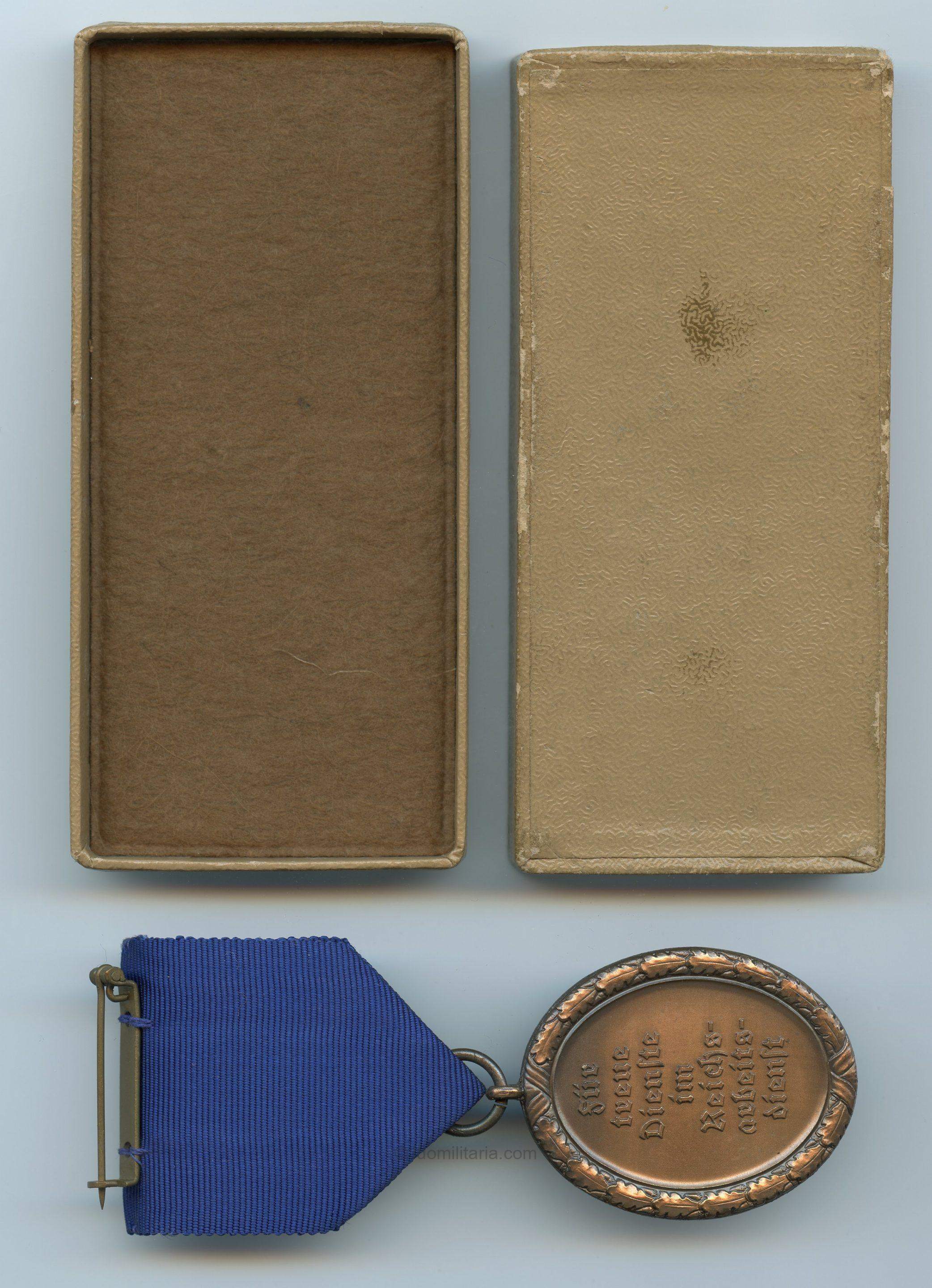 RAD 4 Year Service Medal + Case - Image 2