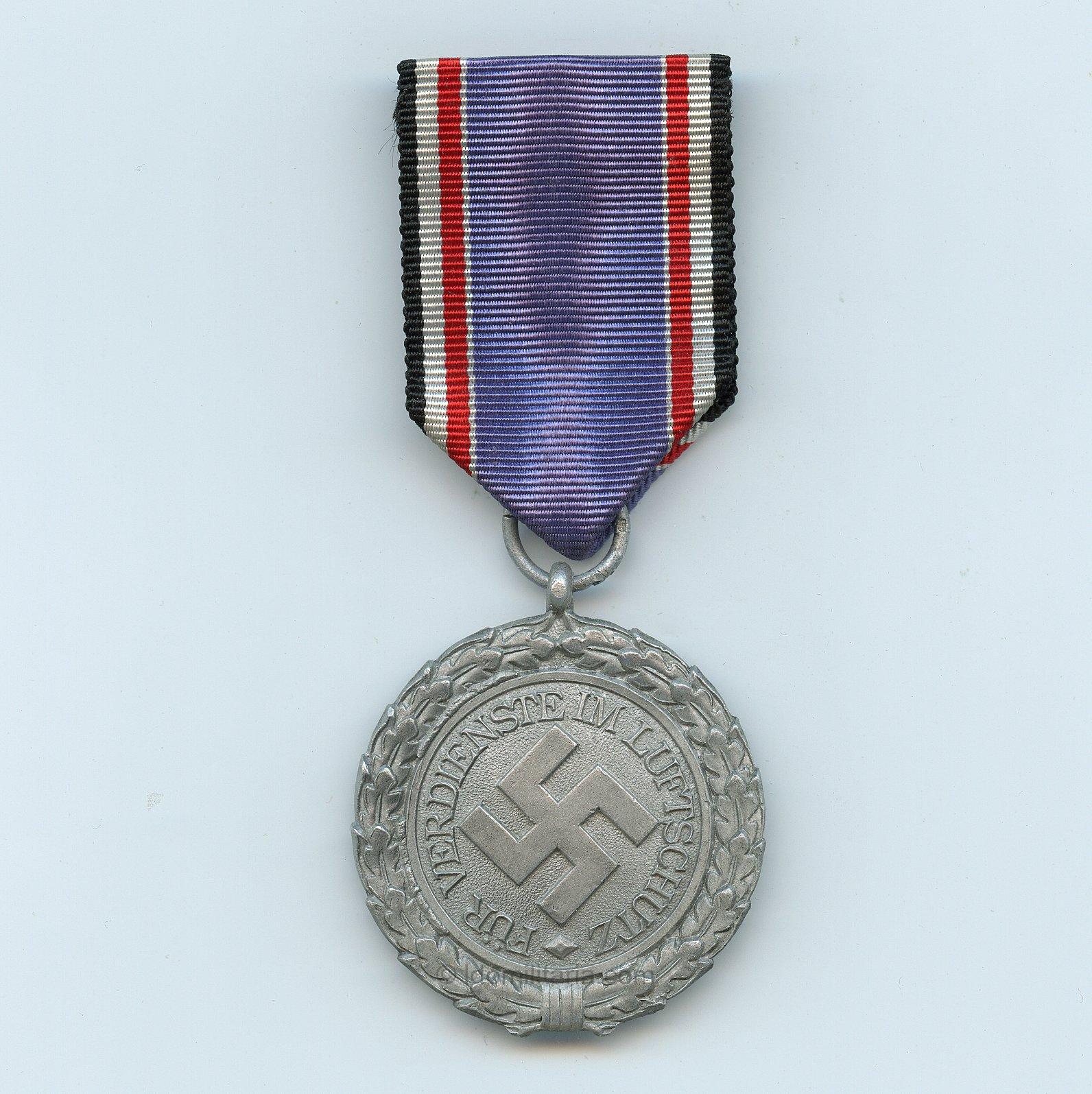 Luftschutz medal second class - Unmarked