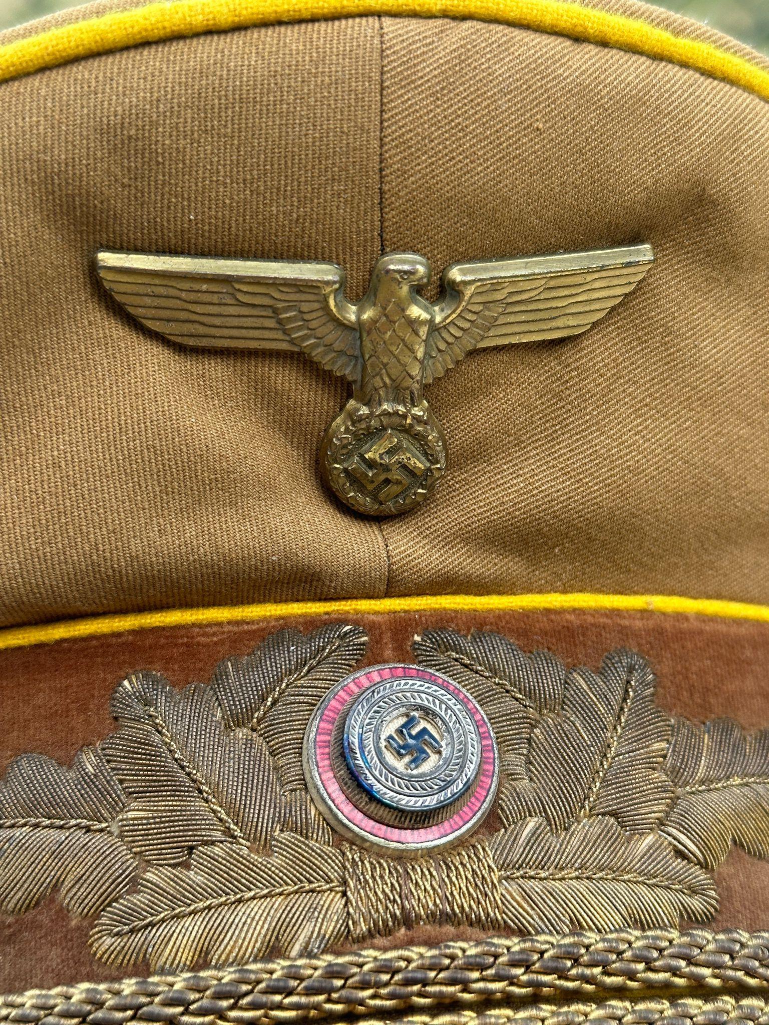 Extremely rare NSDAP Reichsleitung Visor Cap with Direct embroidered Oakleafs by August Müller - Image 21