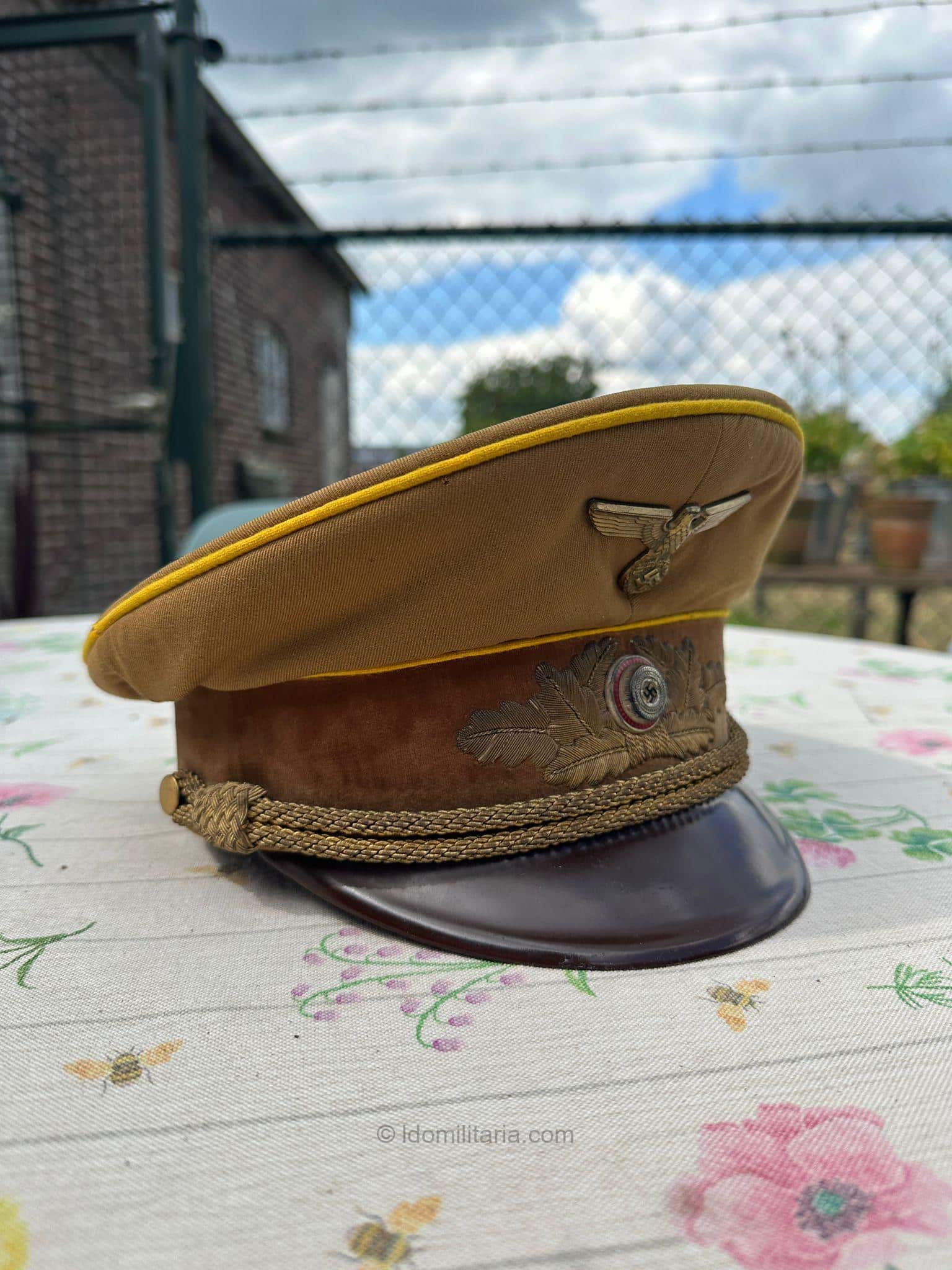 Extremely rare NSDAP Reichsleitung Visor Cap with Direct embroidered Oakleafs by August Müller - Image 7