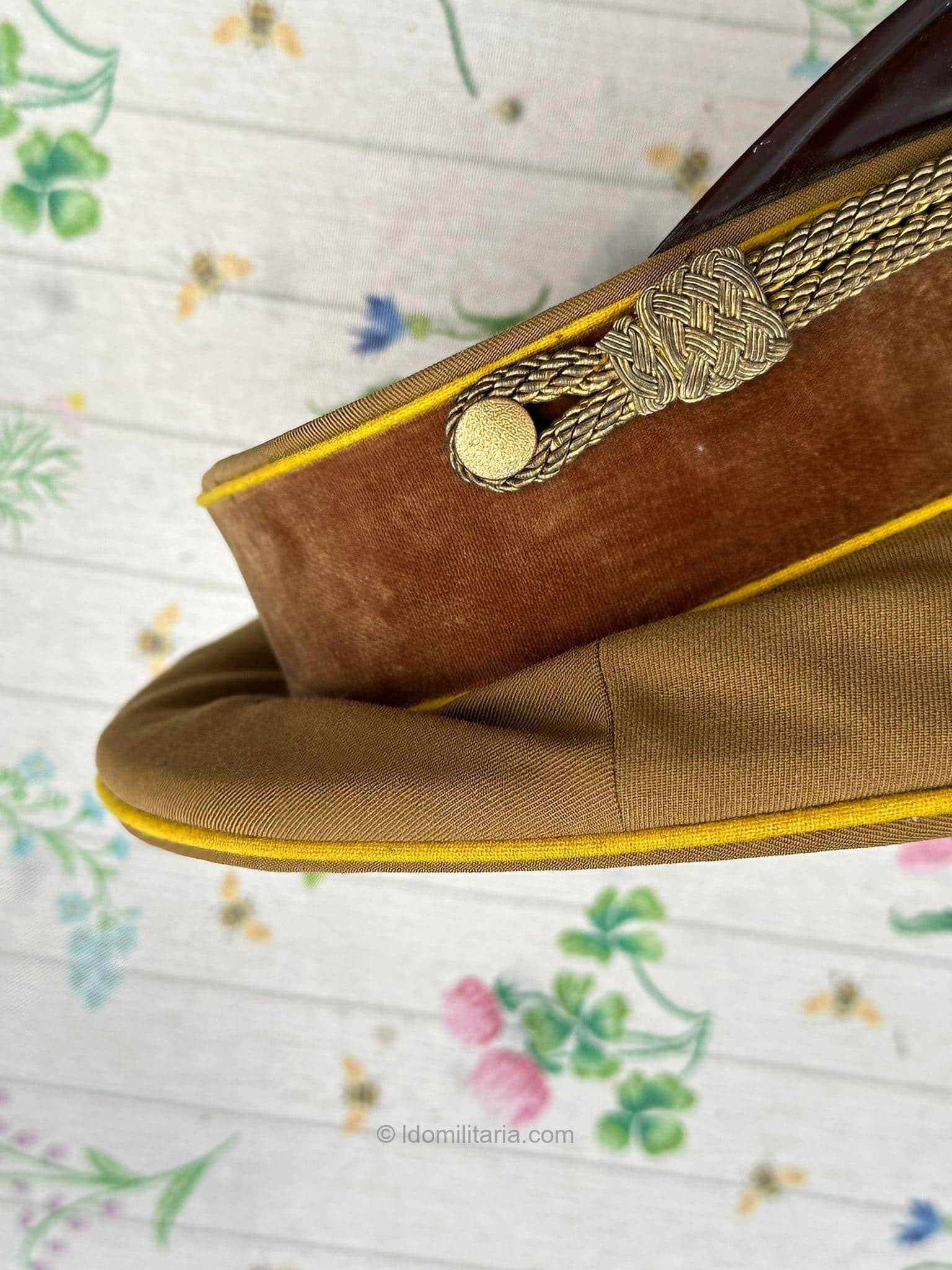 Extremely rare NSDAP Reichsleitung Visor Cap with Direct embroidered Oakleafs by August Müller - Image 3