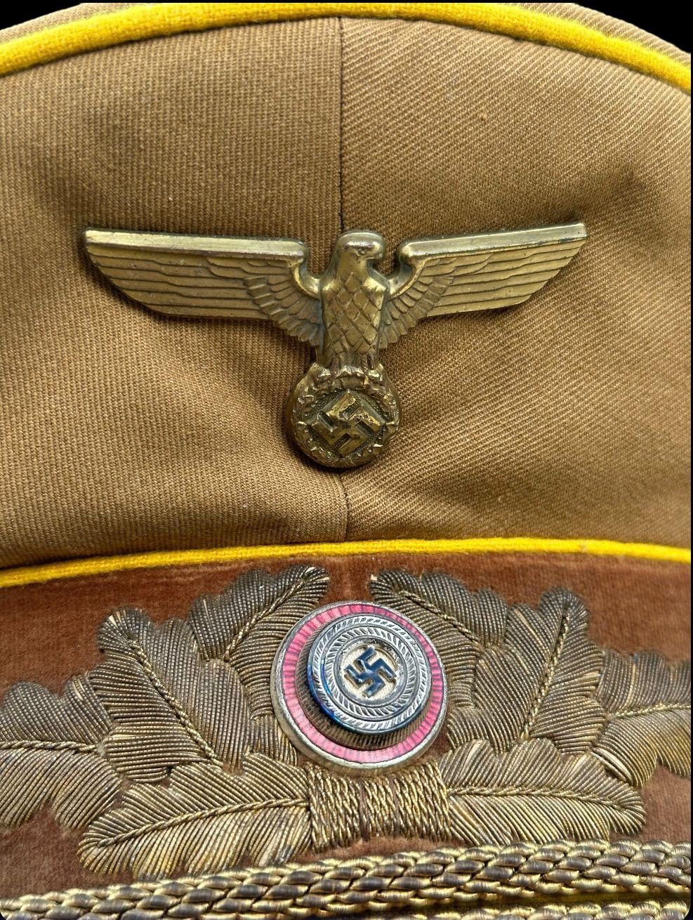 Extremely rare NSDAP Reichsleitung Visor Cap with Direct embroidered Oakleafs by August Müller - Image 22