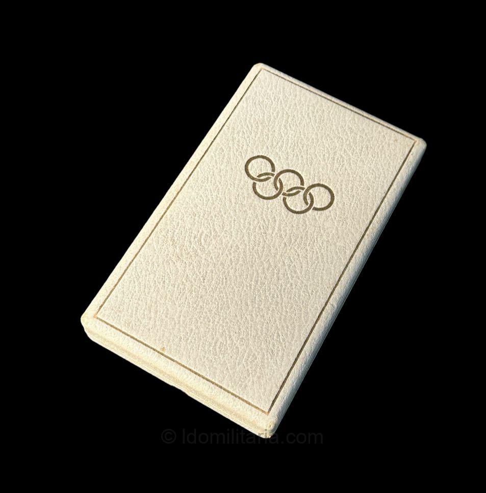 Commemorative German 1936 Olympic Medal + Case - Image 4
