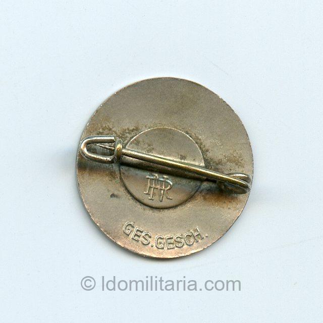 Early logo marked NSDAP Membership badge - Raymond & Nichols - Image 2