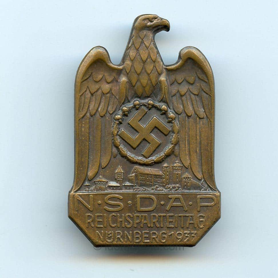 Solid NSDAP Reichsparteitag Nürnberg 1933 badge
