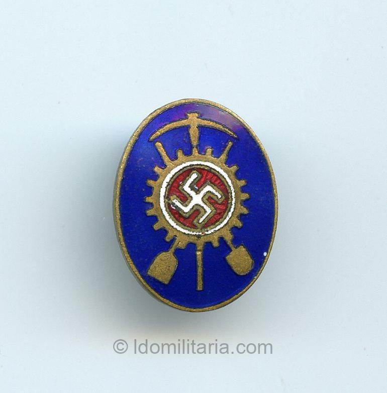 Danish Arbejdstjeneste (RAD) Membership badge.