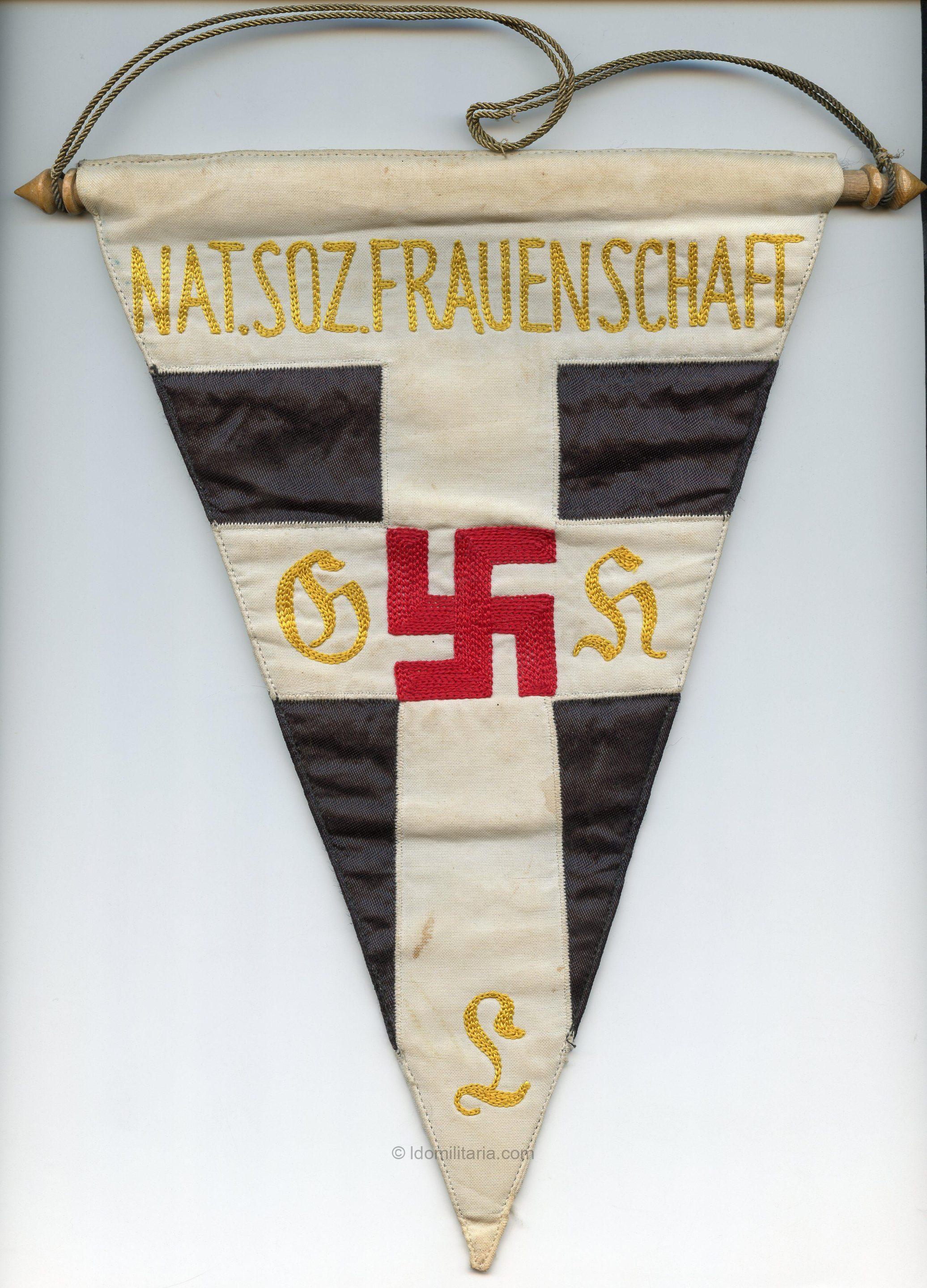 Nat. Soz. Frauenschaft embroidered pendant - Image 2
