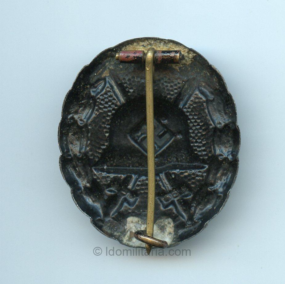 1st Pattern wound badge in black - Image 2