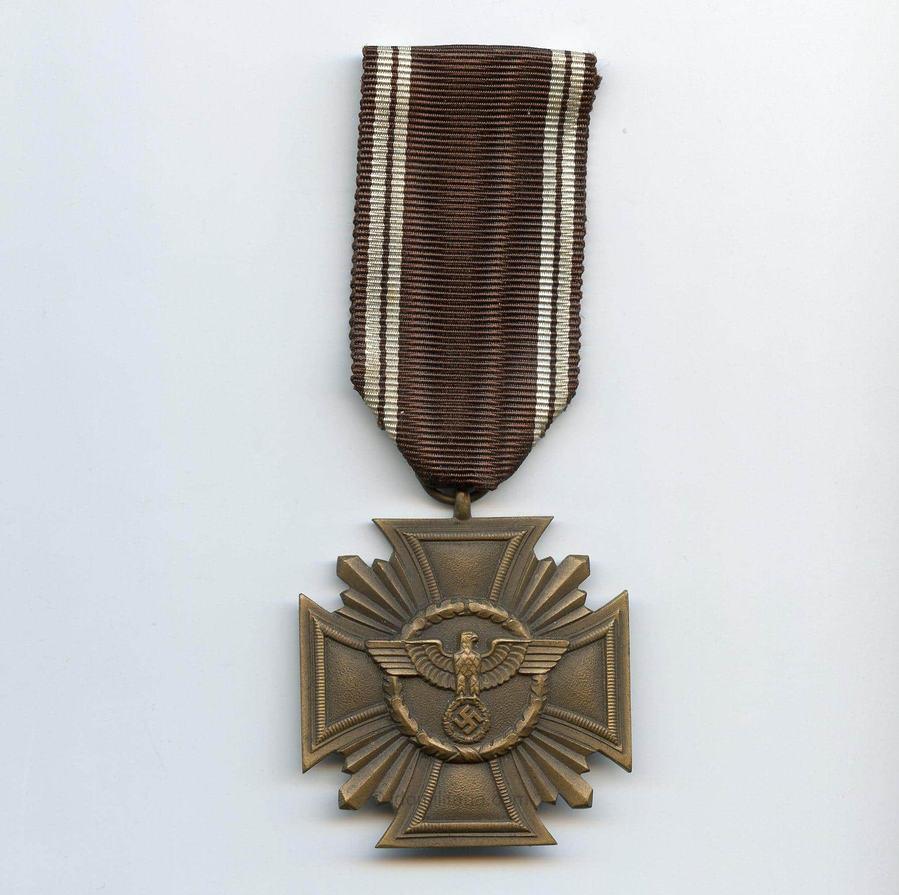 NSDAP 10 year service medal - Arrtibuted to Deumer