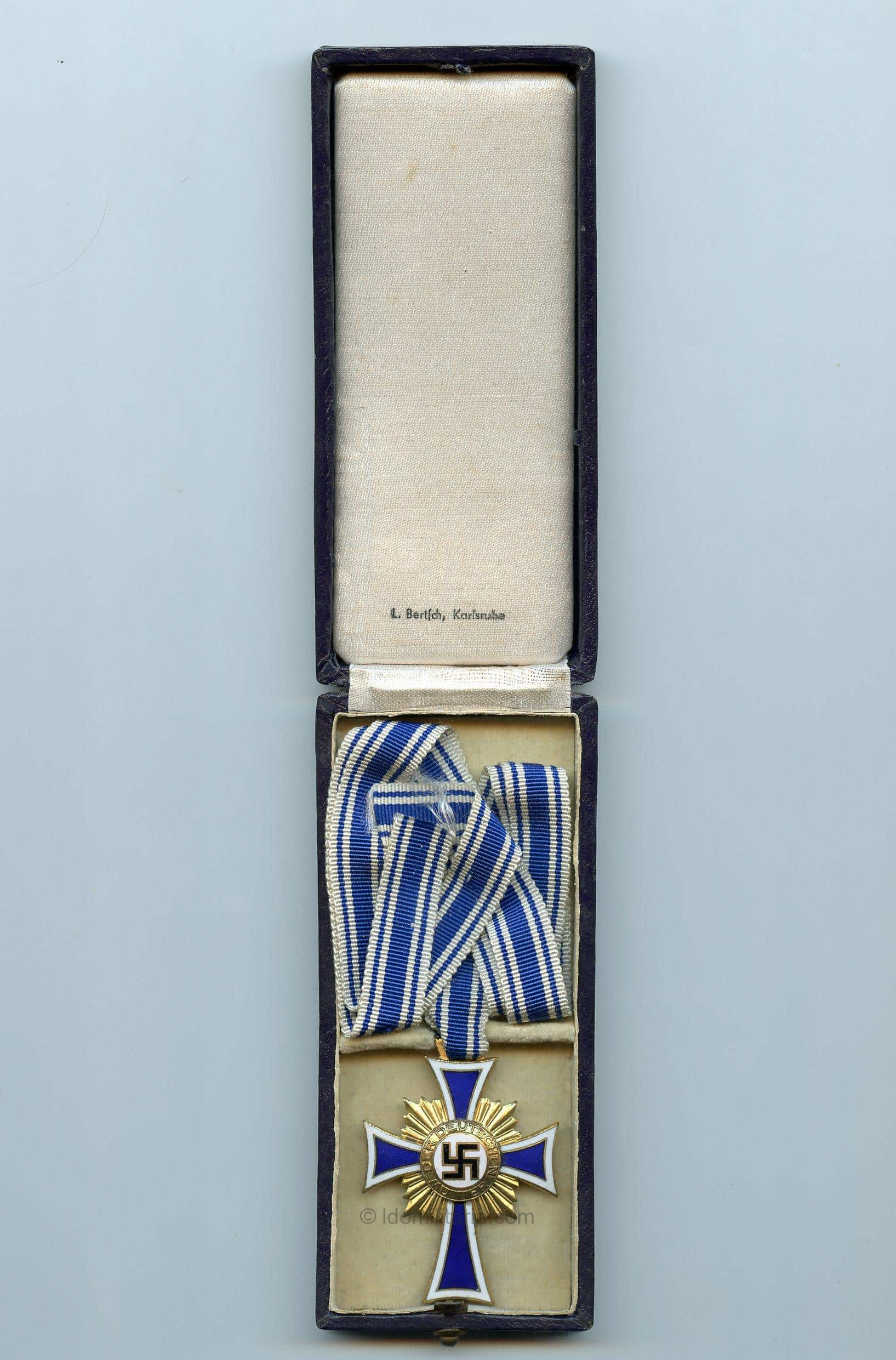 Motherscross in gold with case - L. Bertsch, Karlsruhe - Image 2