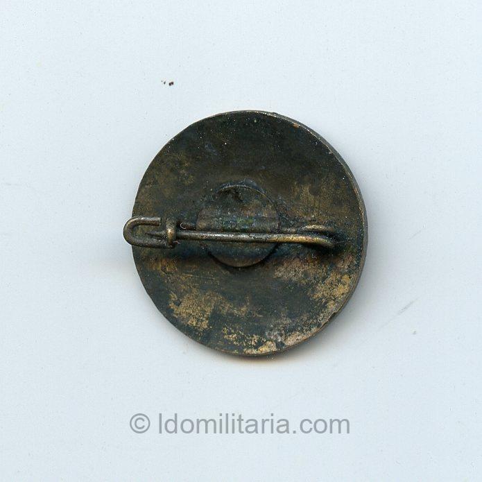Full size Nun Erst Recht slogan badge - Image 2