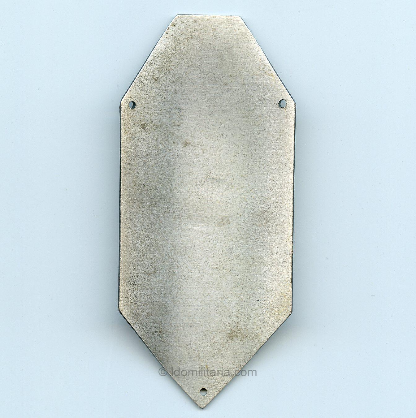 SS Flag shield ''Zur Erinnerung an die fahnenweihe 1.5.1939'' - Image 2