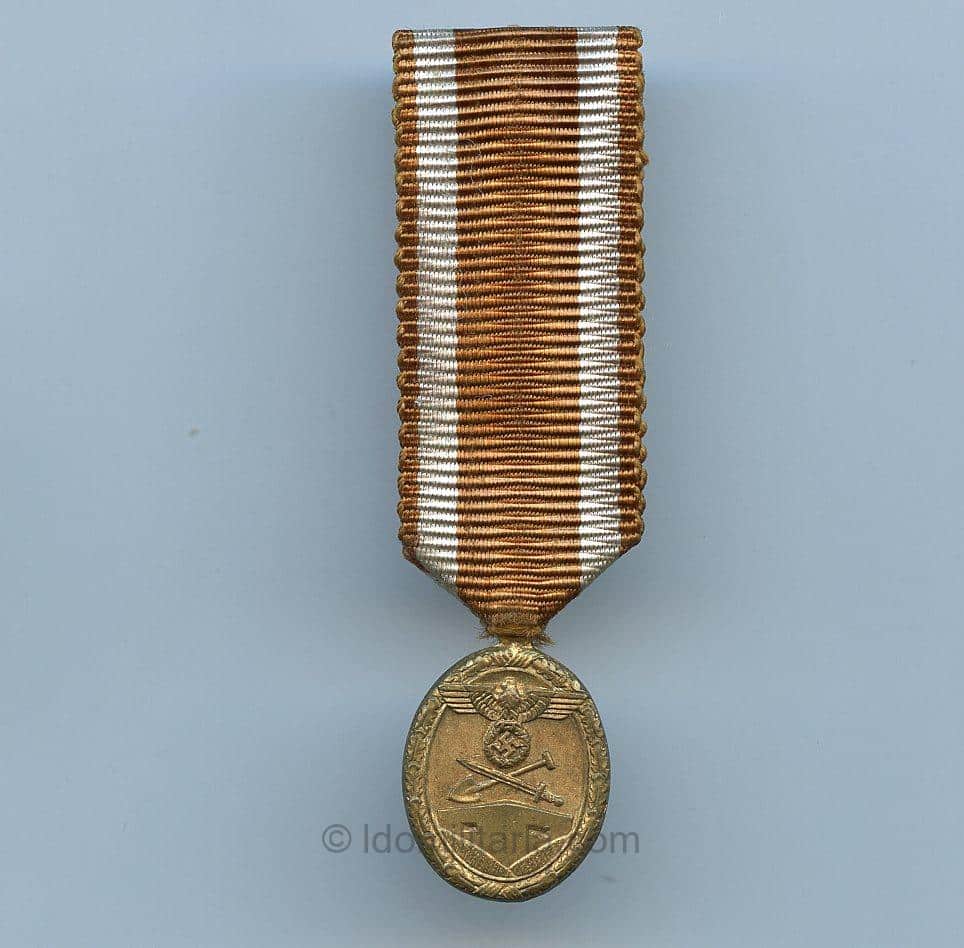 Miniature westwall/schutzwall medal with ribbon