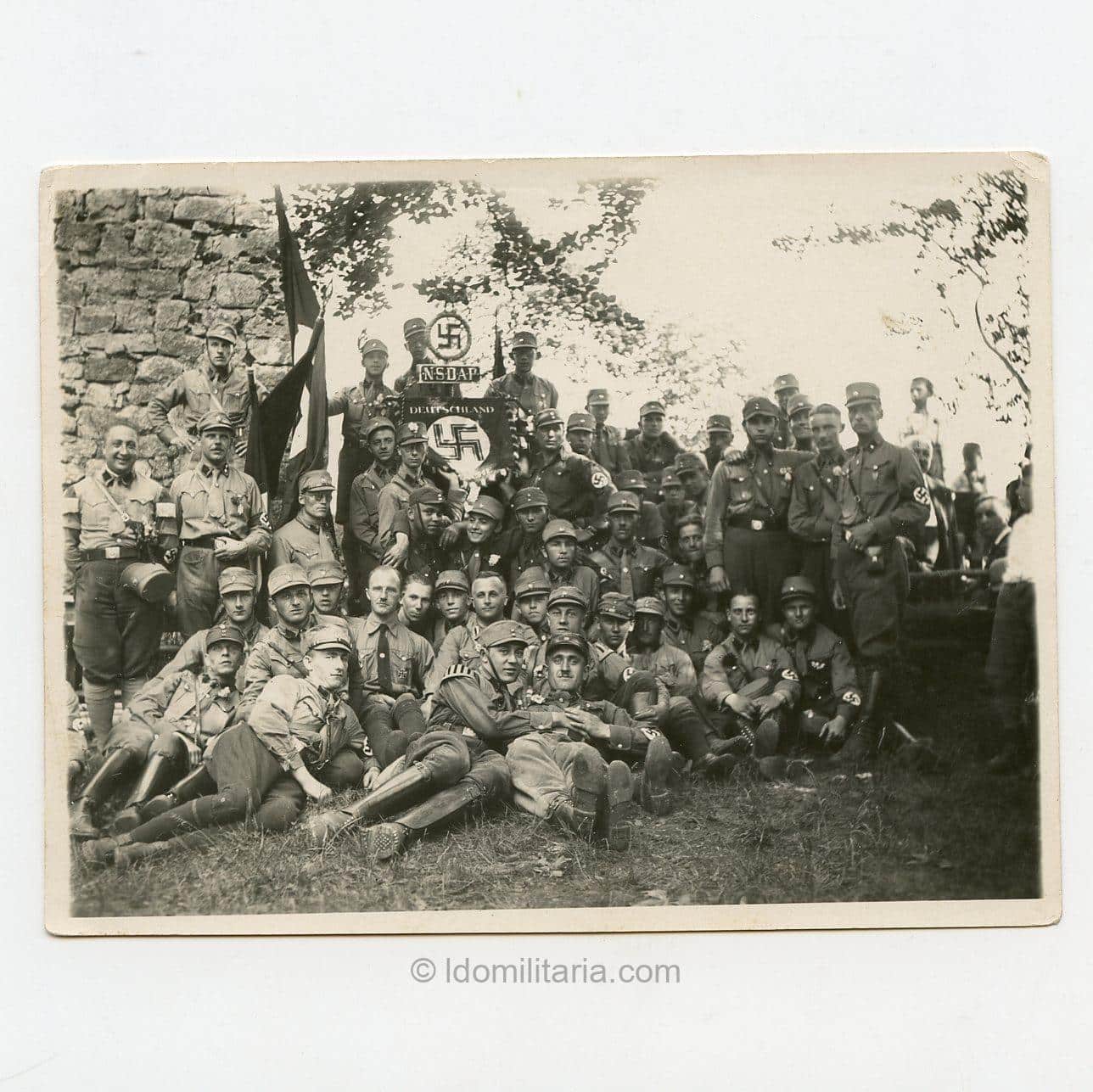 Rare private photo of 1930 NSDAP members with Deutschland erwache standarte