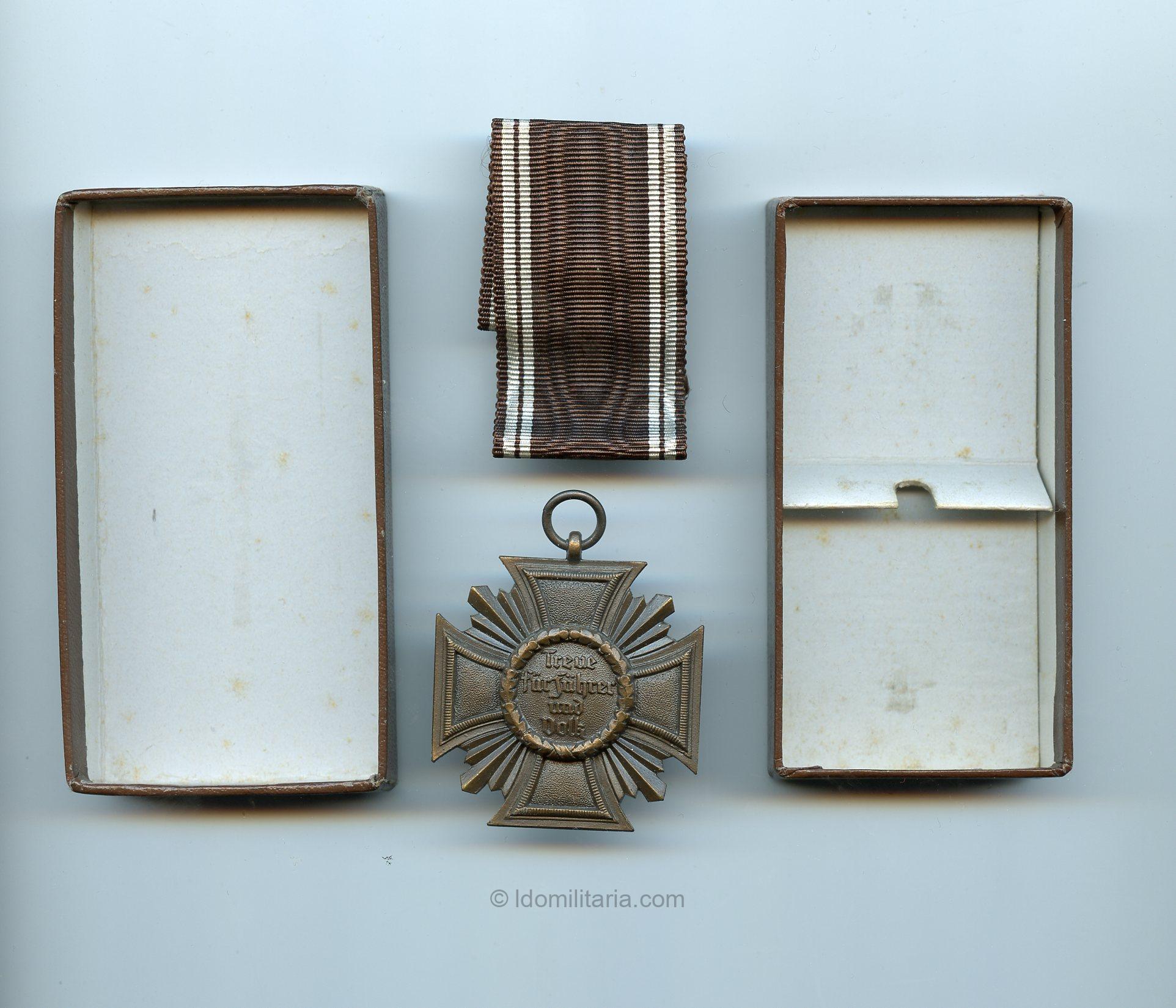 10 Year NSDAP service medal - Wilhelm Deumer, Lüdenscheid - Image 3