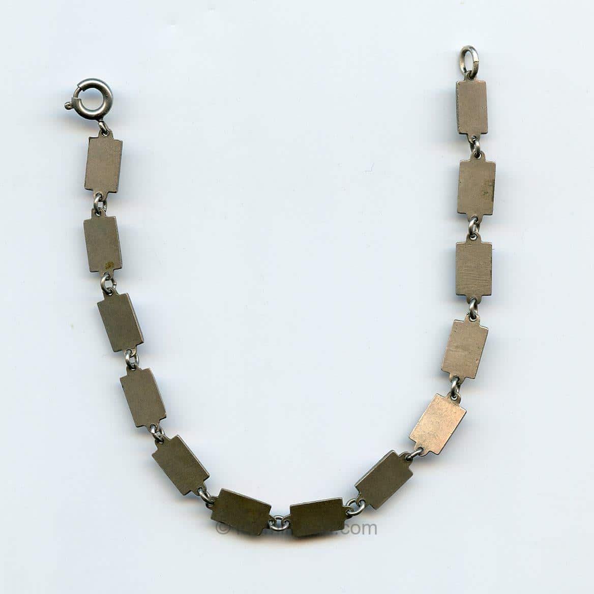 Period KDF flag chain - Image 2