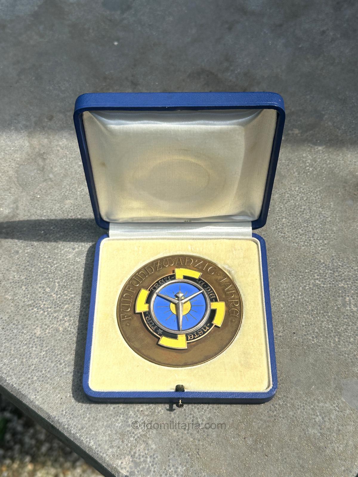 Junkers Flugzeug- und Motorenwerke AG – 25-Year Loyal Service Medal in Presentation Case -Entwurf Hans Bastanier, Berlin - Image 4