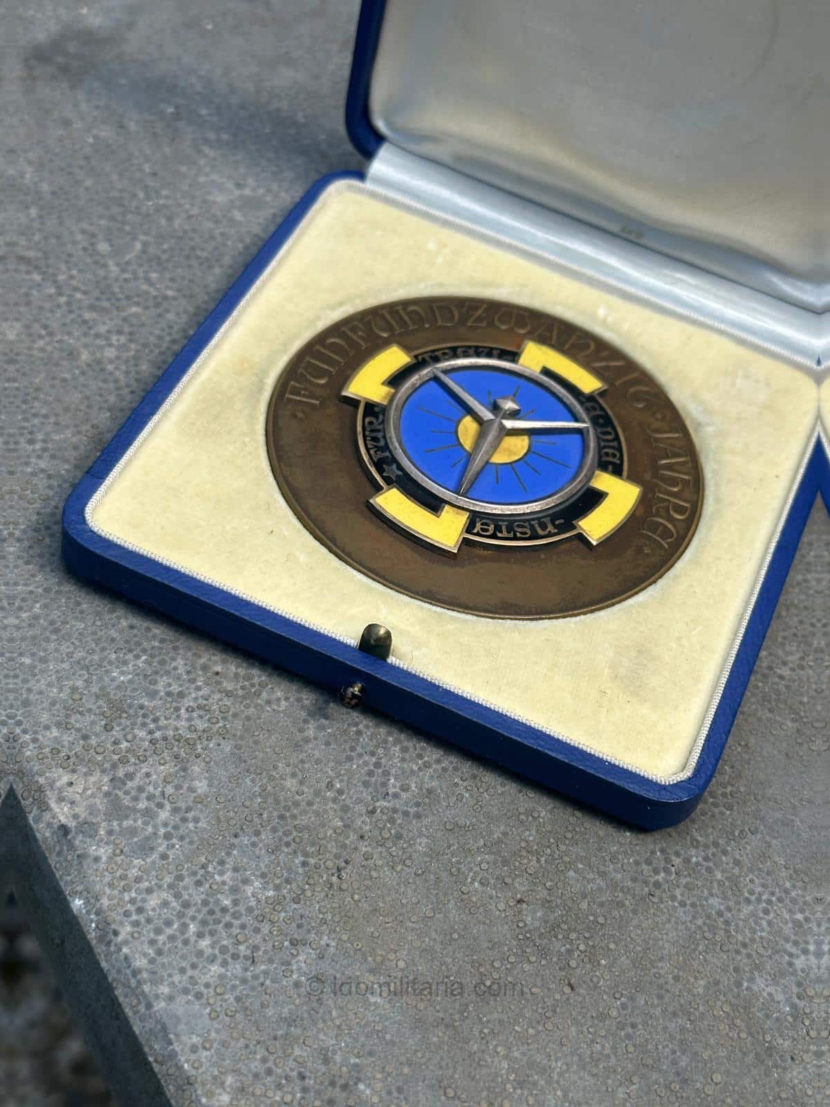 Junkers Flugzeug- und Motorenwerke AG – 25-Year Loyal Service Medal in Presentation Case -Entwurf Hans Bastanier, Berlin - Image 7