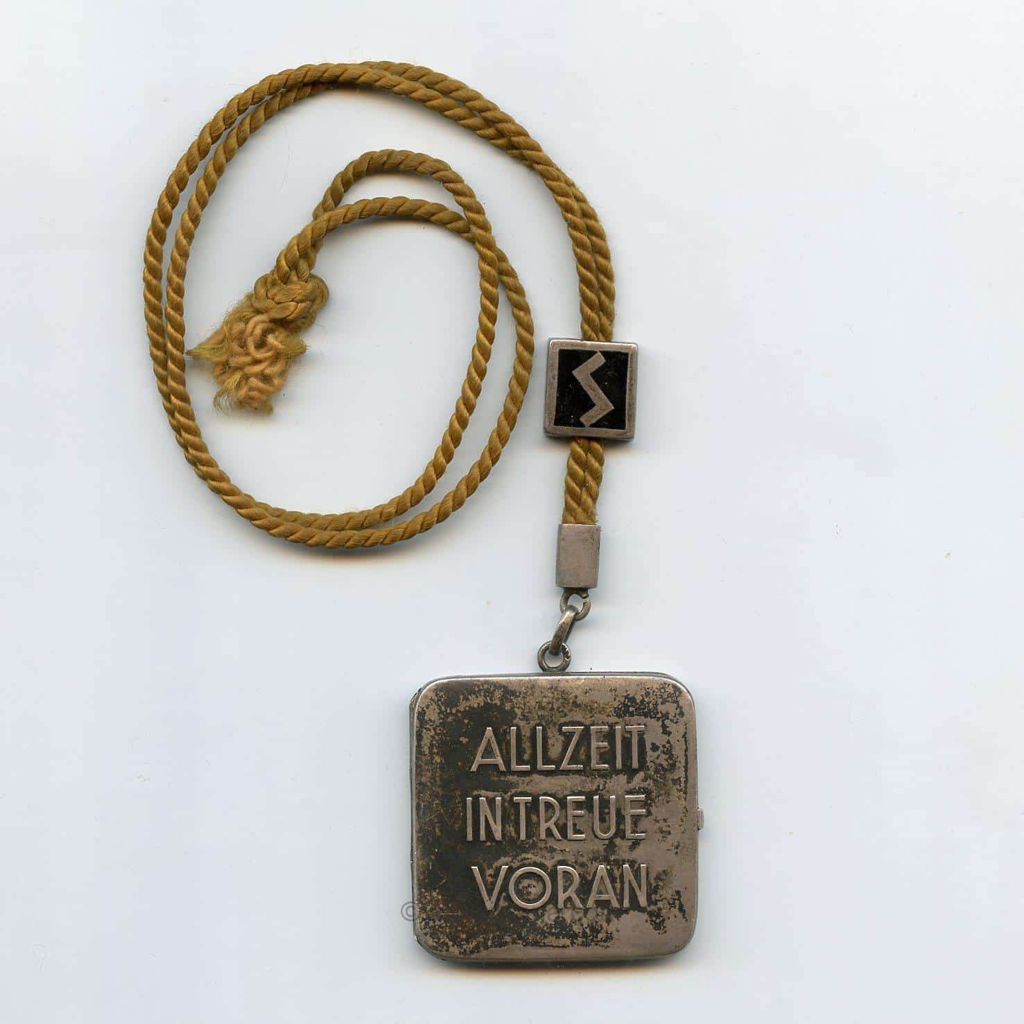 Solid silver '800' period hanger with photo - Allzeit In Treue Voran