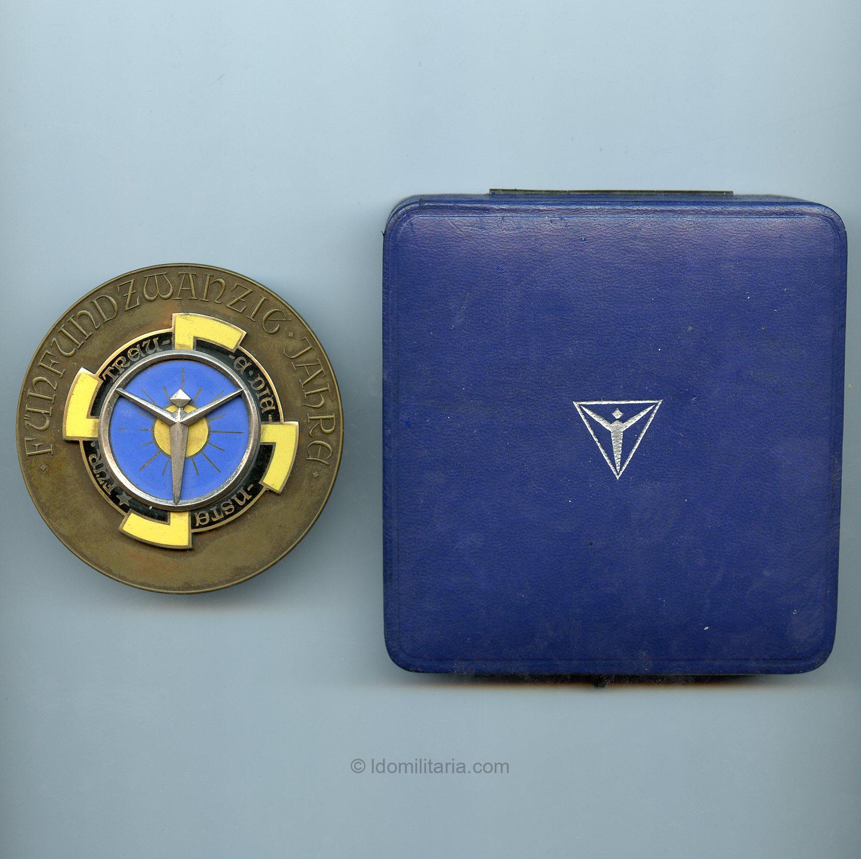 Junkers Flugzeug- und Motorenwerke AG – 25-Year Loyal Service Medal in Presentation Case -Entwurf Hans Bastanier, Berlin