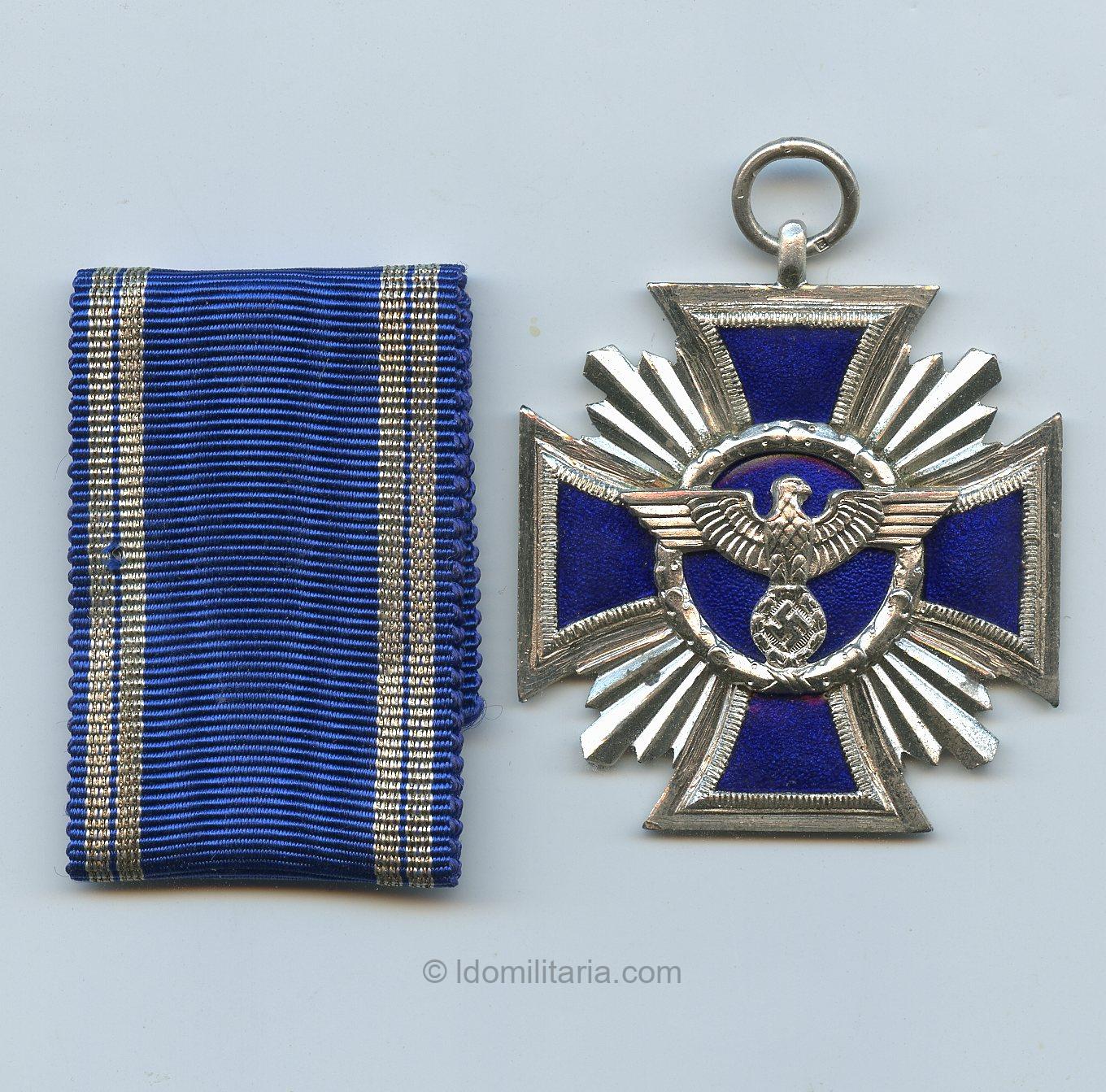 NSDAP 15 year service medal marked ”2” – B.H. Mayer, Pforzheim