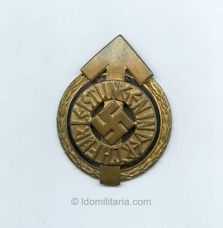 Golden HJ sport badge '6038' (No pin)