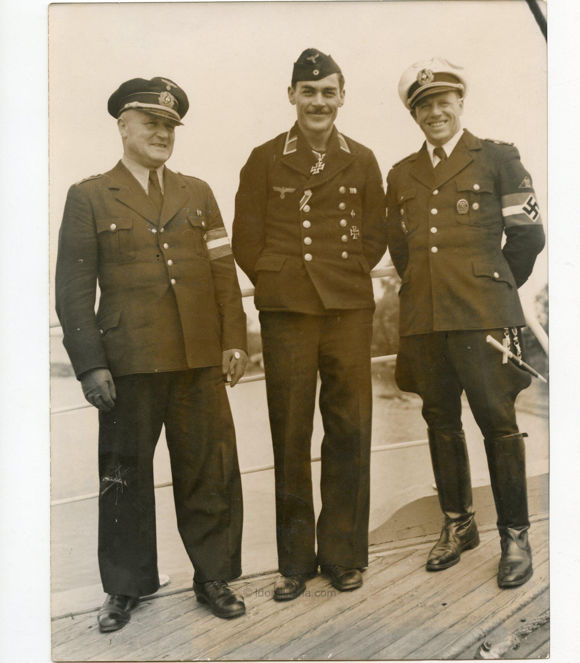 Large-Format WWII German Press Photograph – Marine HJ Leadership with Knight’s Cross Recipient