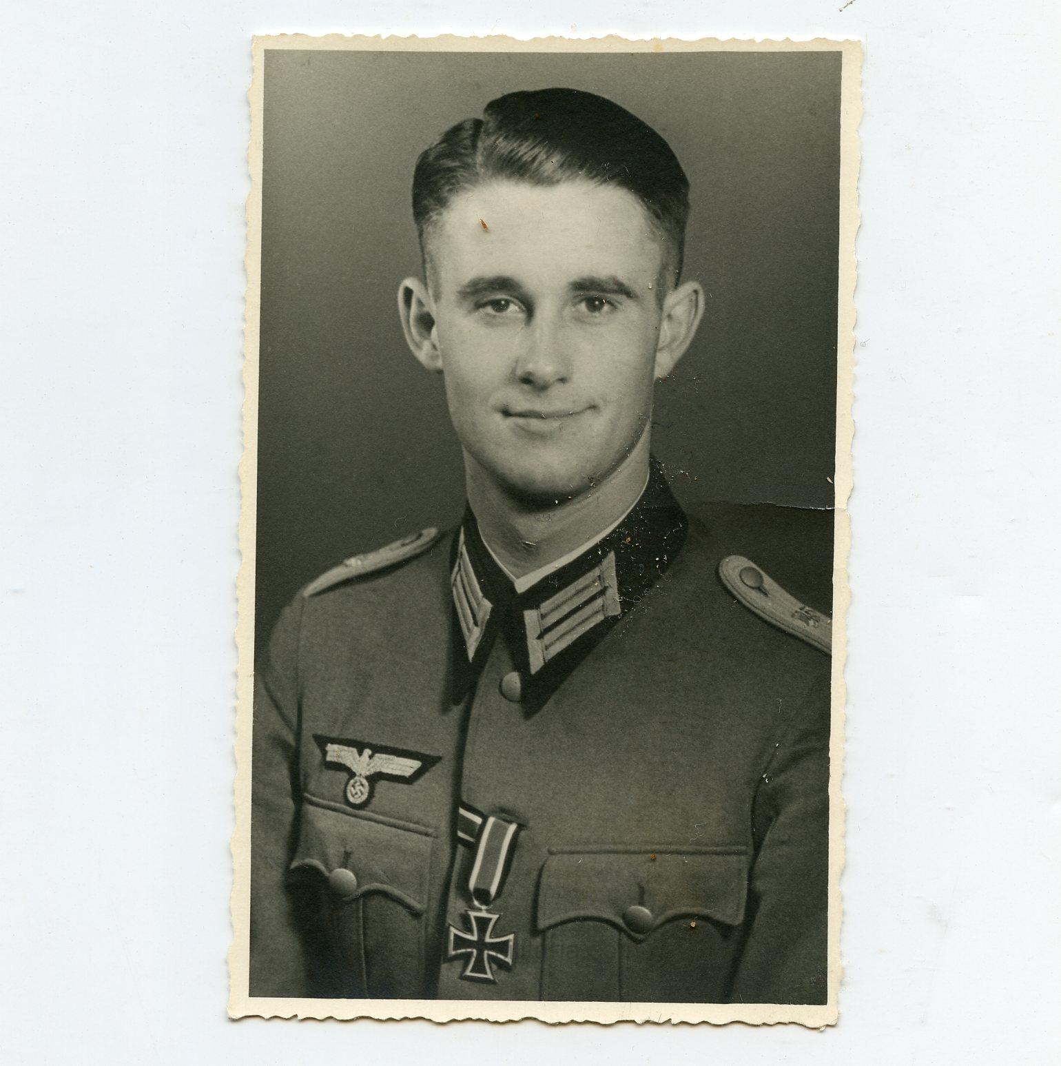 Panzer officer portrait with freshly awarded EK2