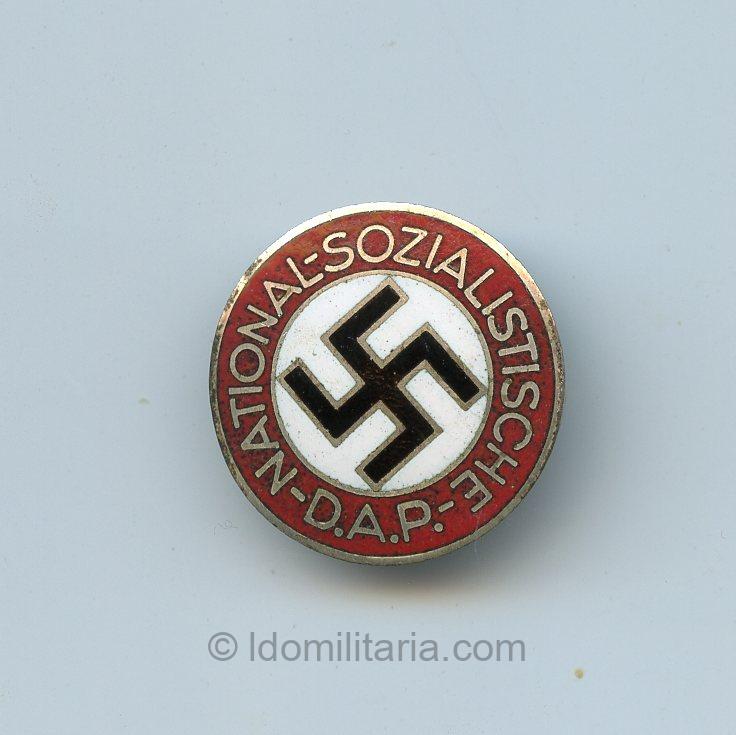NSDAP Membership badge ''136'' - Matthias Salcher & Söhne-Wagstadt