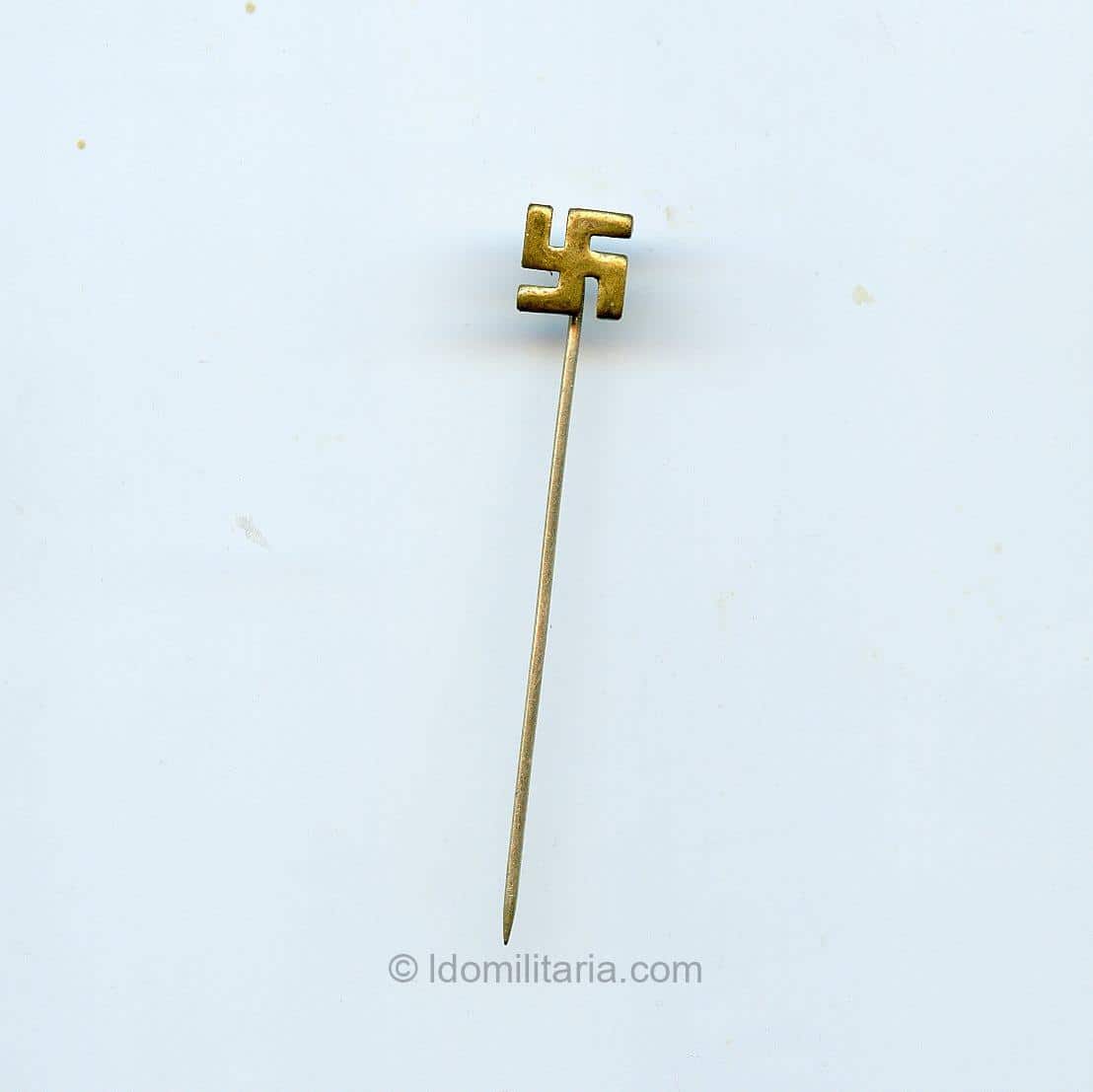 Swastika stickpin (2)
