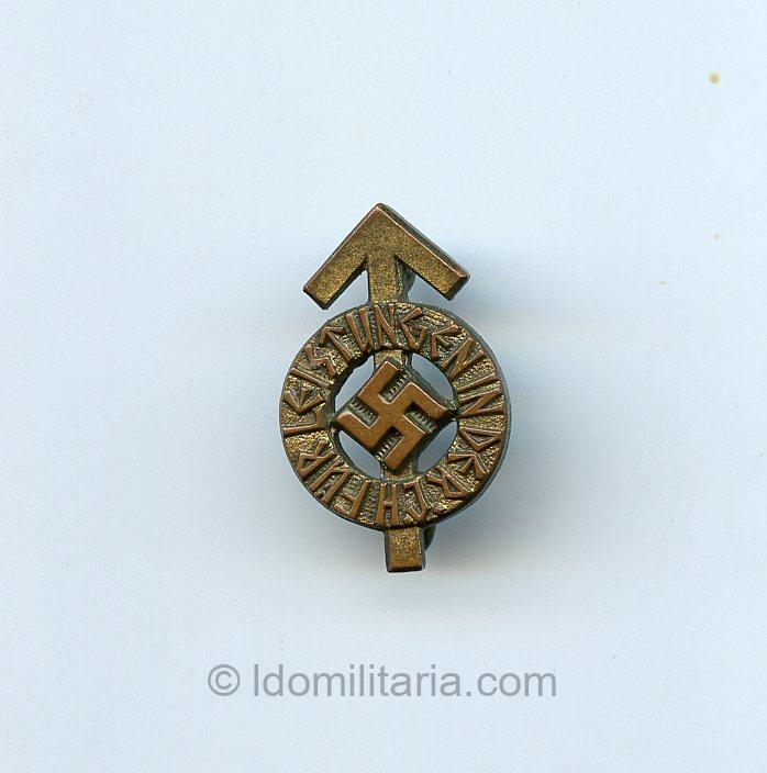 HJ Sport badge in bronze miniature