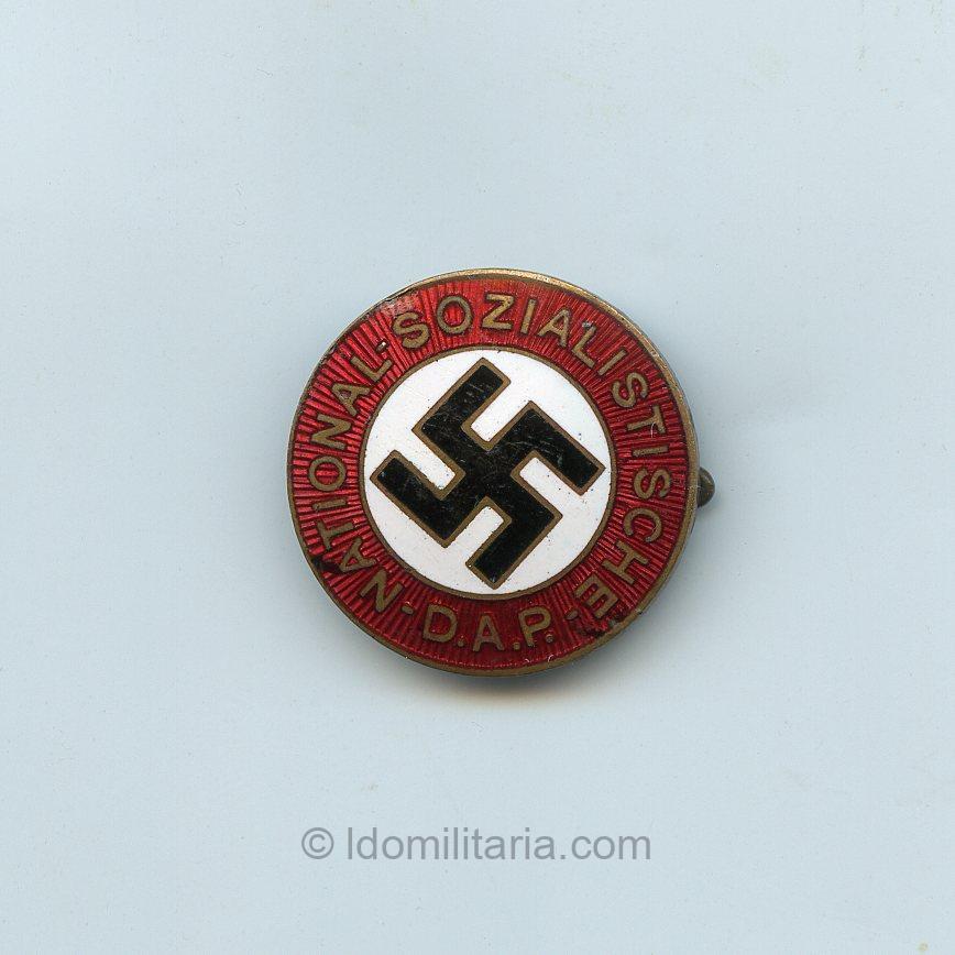 Very Early NSDAP Membership Badge ”Sunray Pattern”