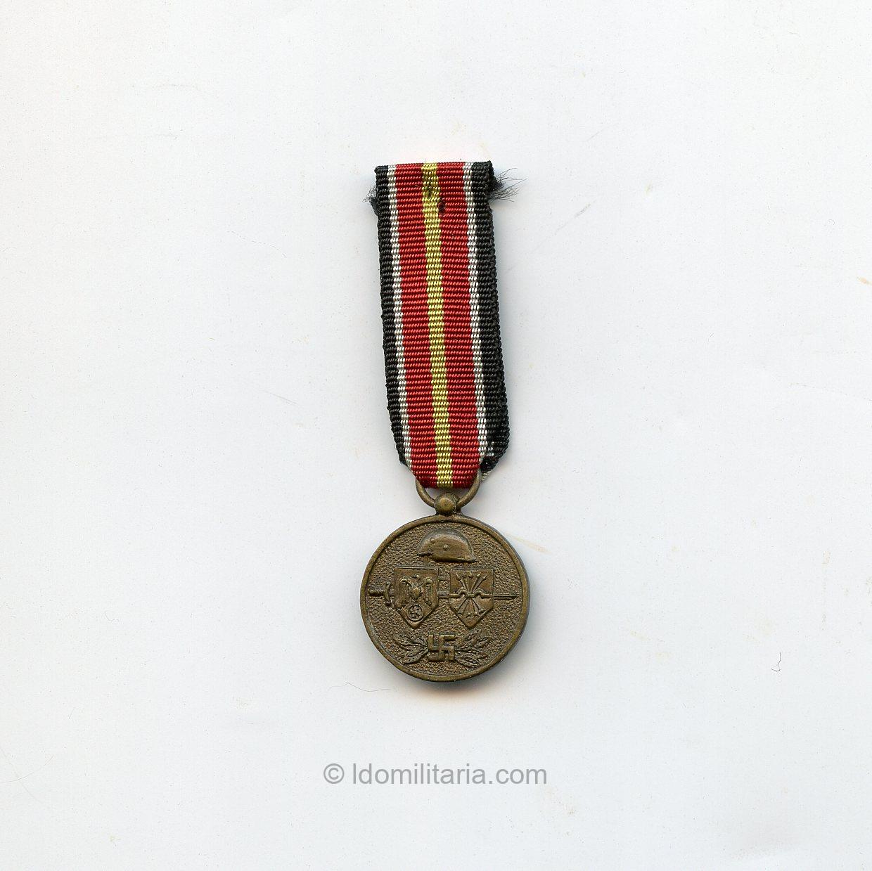 Spanish Blue-Division Commemorative Medal Miniature