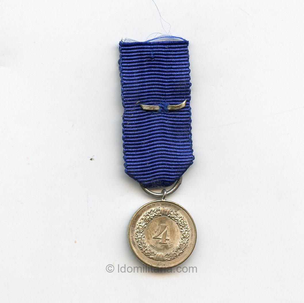 Luftwaffe Dienstauszeichnung für 4 jahre medal Miniature - Image 2